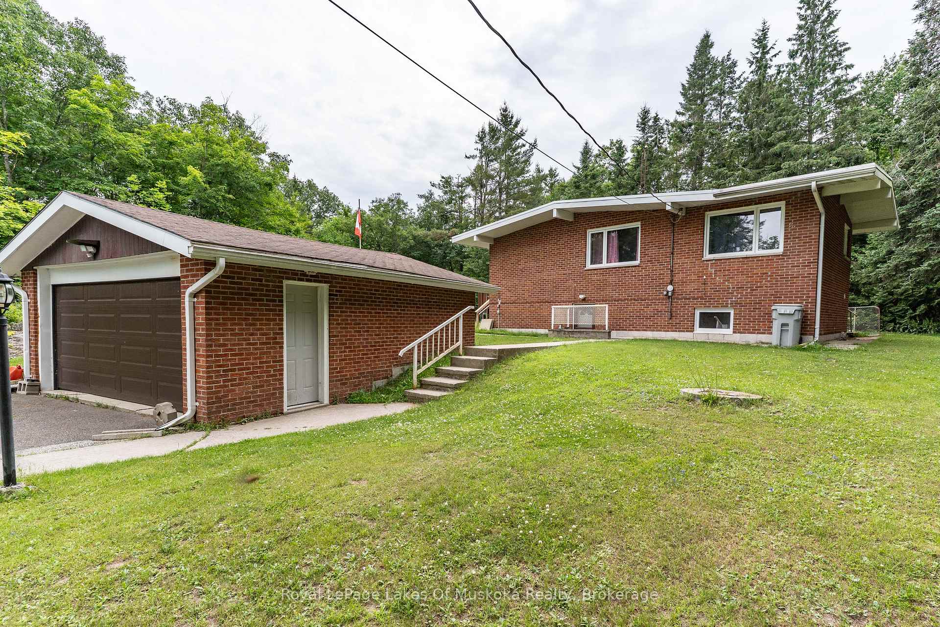 Photo 3 of 1030 Simpson Road, Gravenhurst, Muskoka (S) — HOMEH