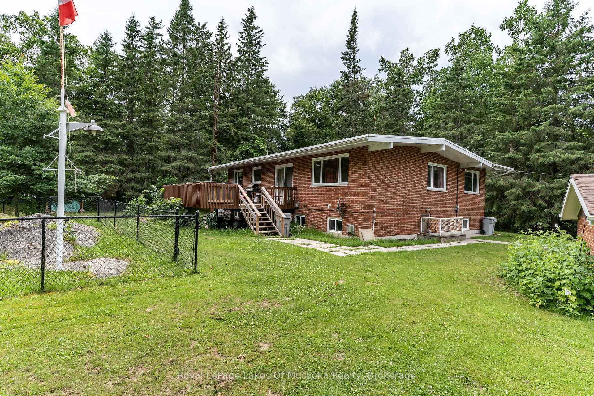 Photo 5 of 1030 Simpson Road, Gravenhurst, Muskoka (S) — HOMEH