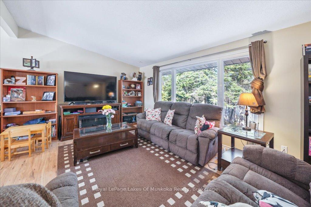 Photo 8 of 1030 Simpson Road, Gravenhurst, Muskoka (S) — HOMEH