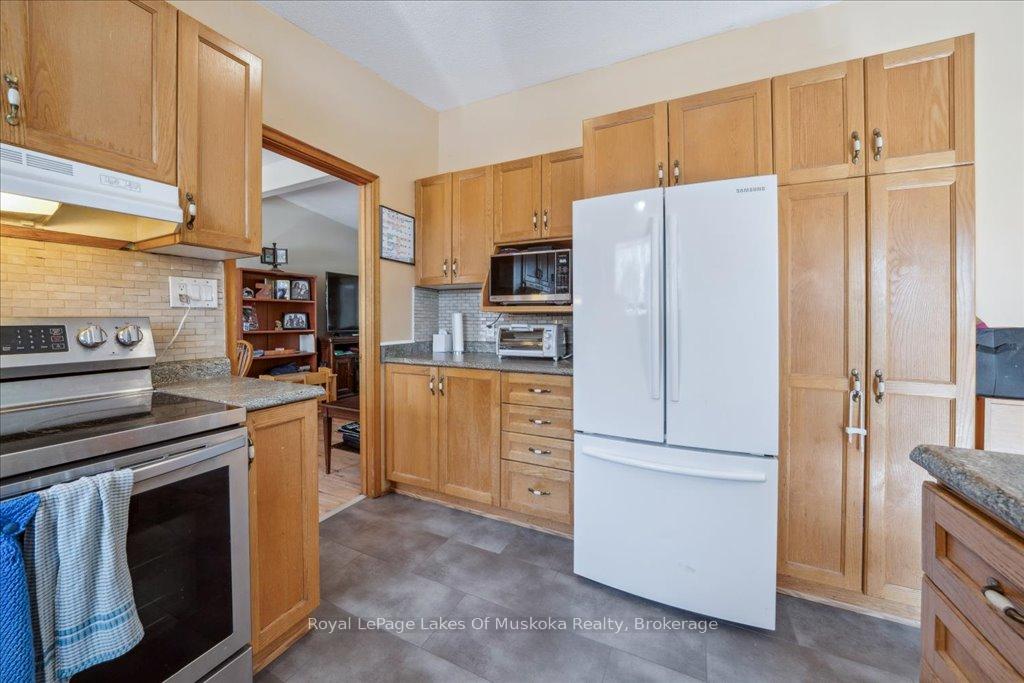 Photo 13 of 1030 Simpson Road, Gravenhurst, Muskoka (S) — HOMEH