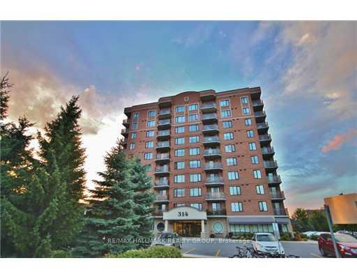 Front of Unit 407., 314 Central Park Drive