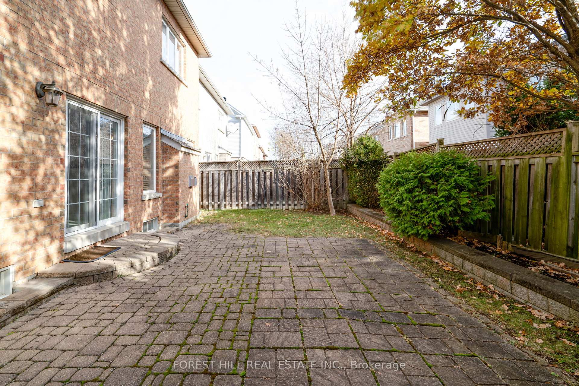 Photo 23 of 59 Billingham Heights, Aurora, Bayview Wellington — HOMEH