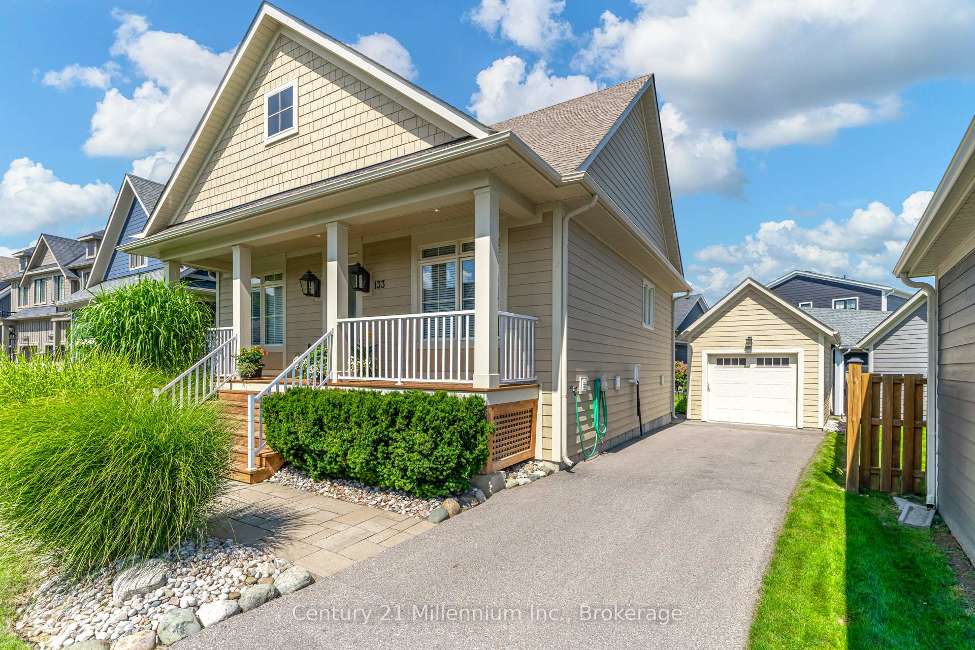 Photo 1 of 133 Yellow Birch Crescent, Blue Mountains — HOMEH