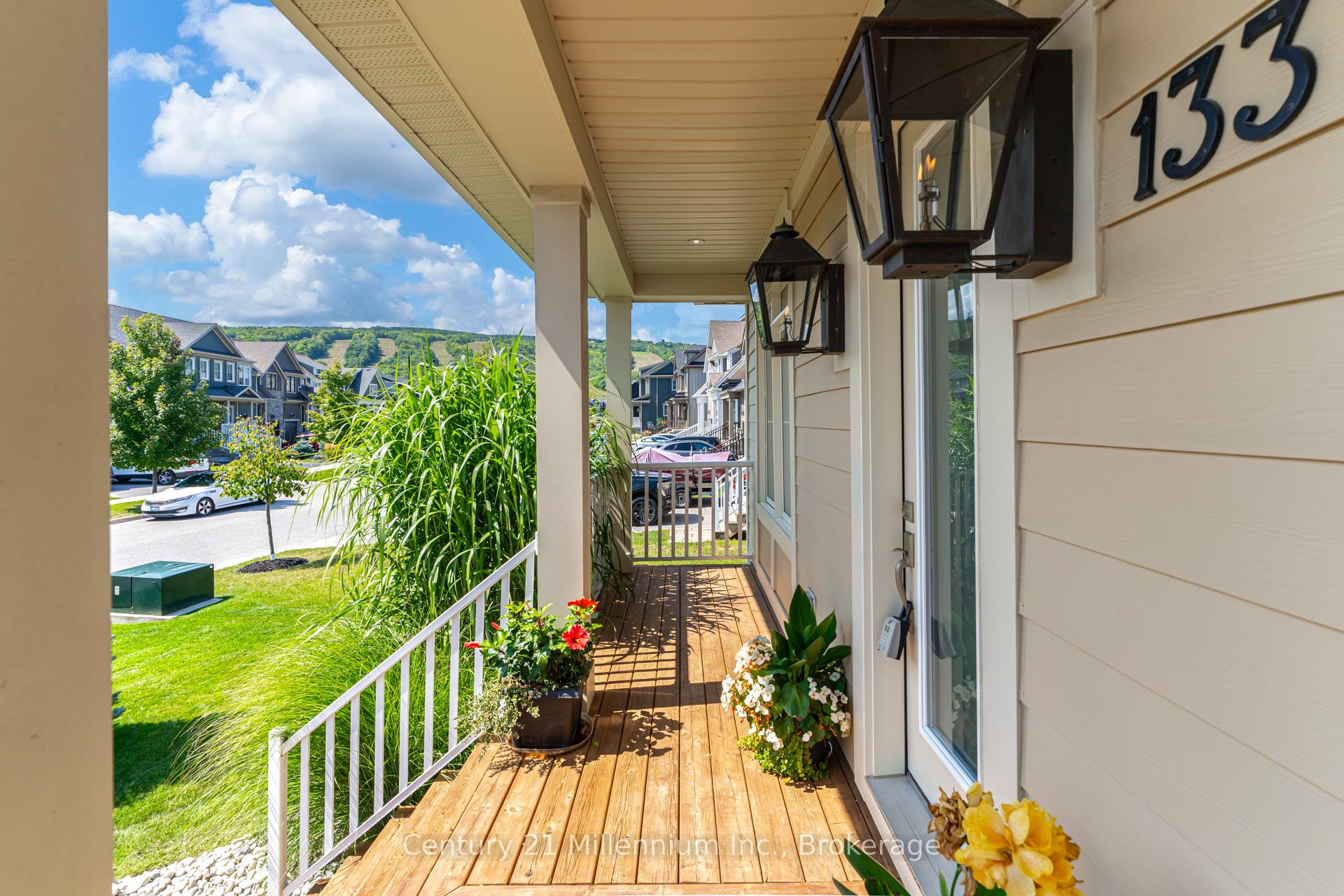 Photo 6 of 133 Yellow Birch Crescent, Blue Mountains — HOMEH