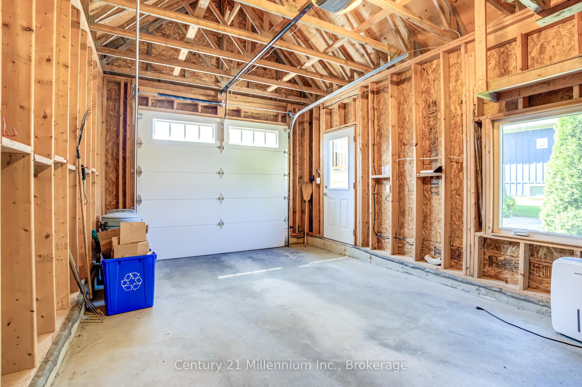 Photo 33 of 133 Yellow Birch Crescent, Blue Mountains — HOMEH