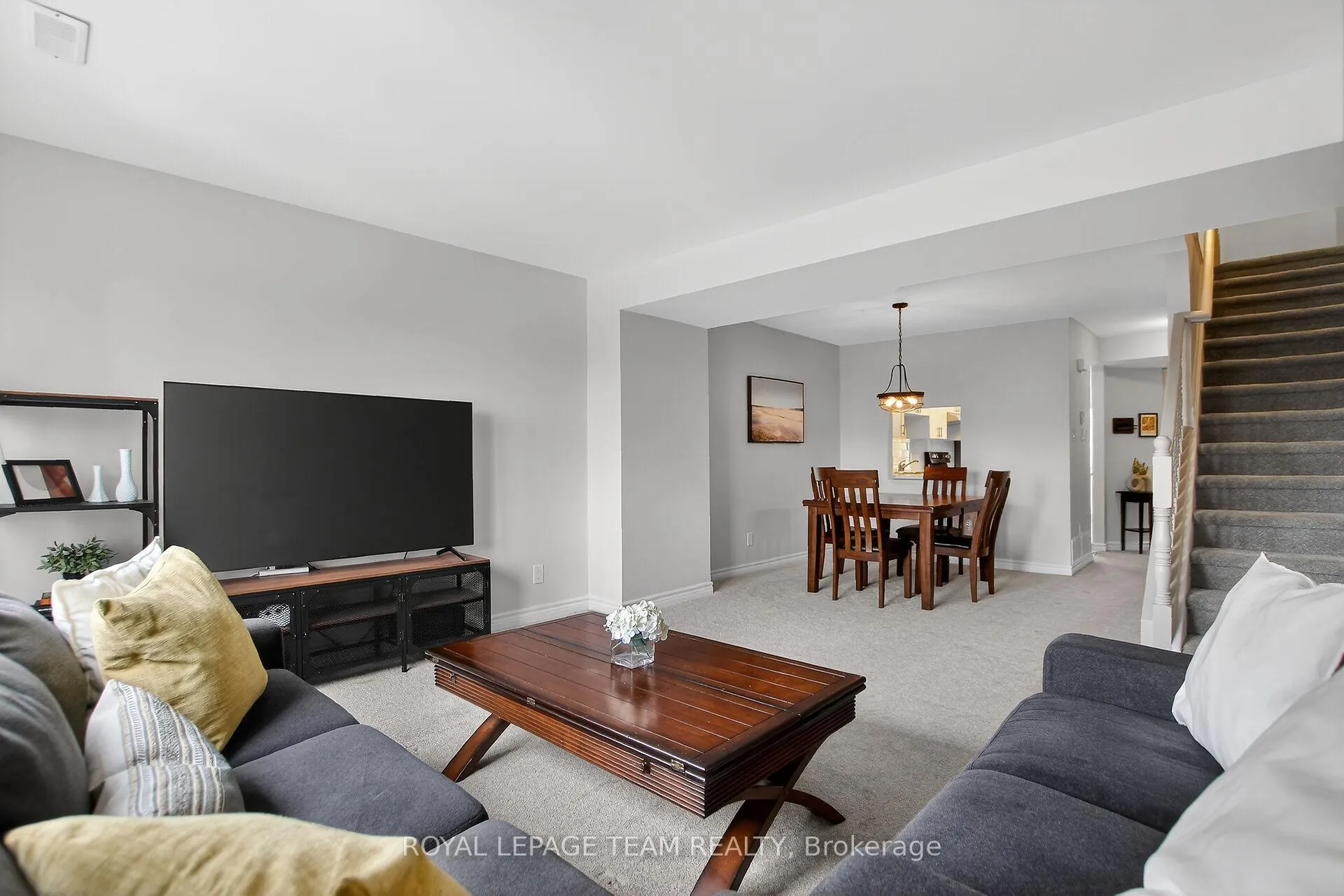 Photo 5 of Unit 15, 51 Waterbridge Drive, Ottawa, Barrhaven East — HOMEH