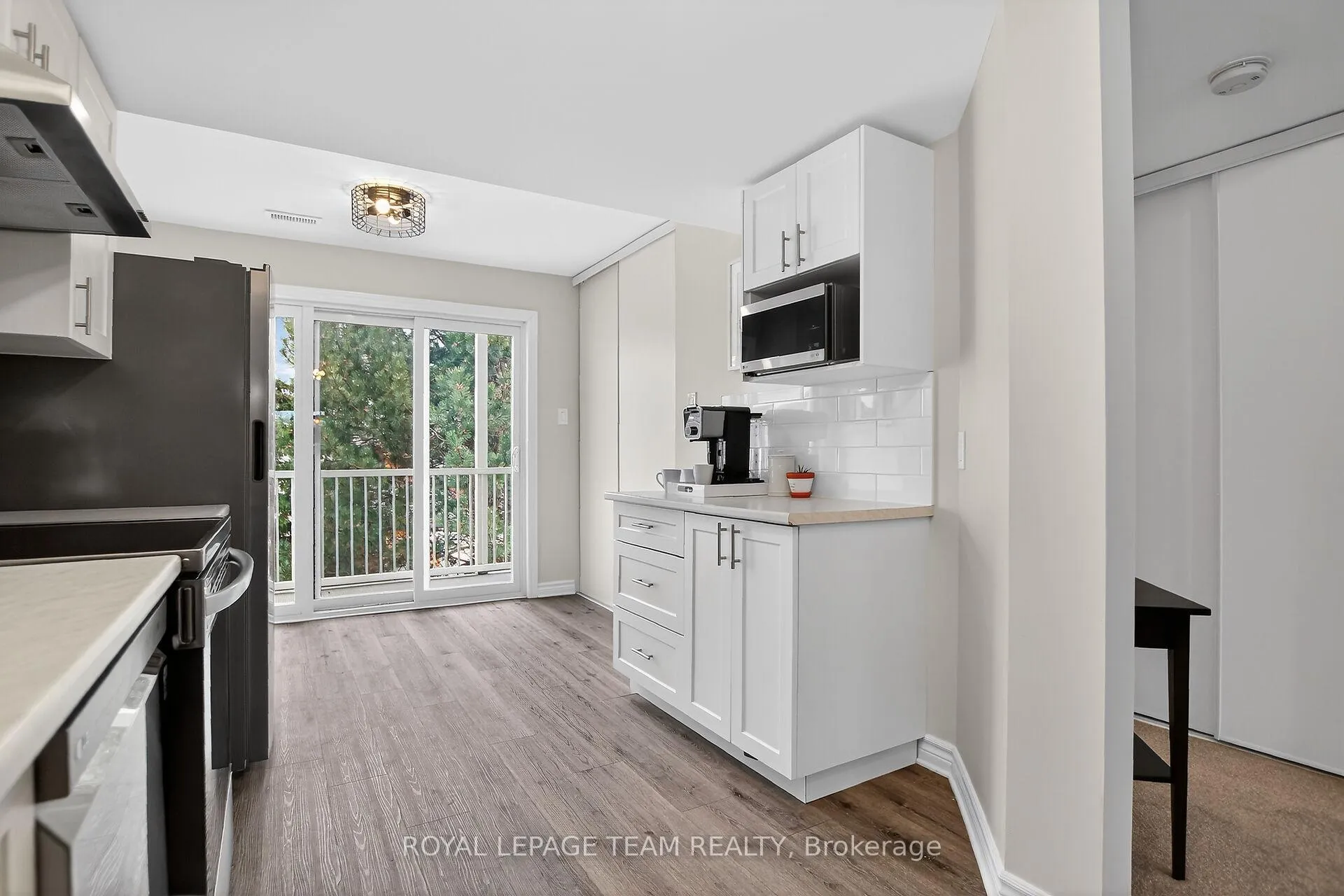 Photo 10 of Unit 15, 51 Waterbridge Drive, Ottawa, Barrhaven East — HOMEH