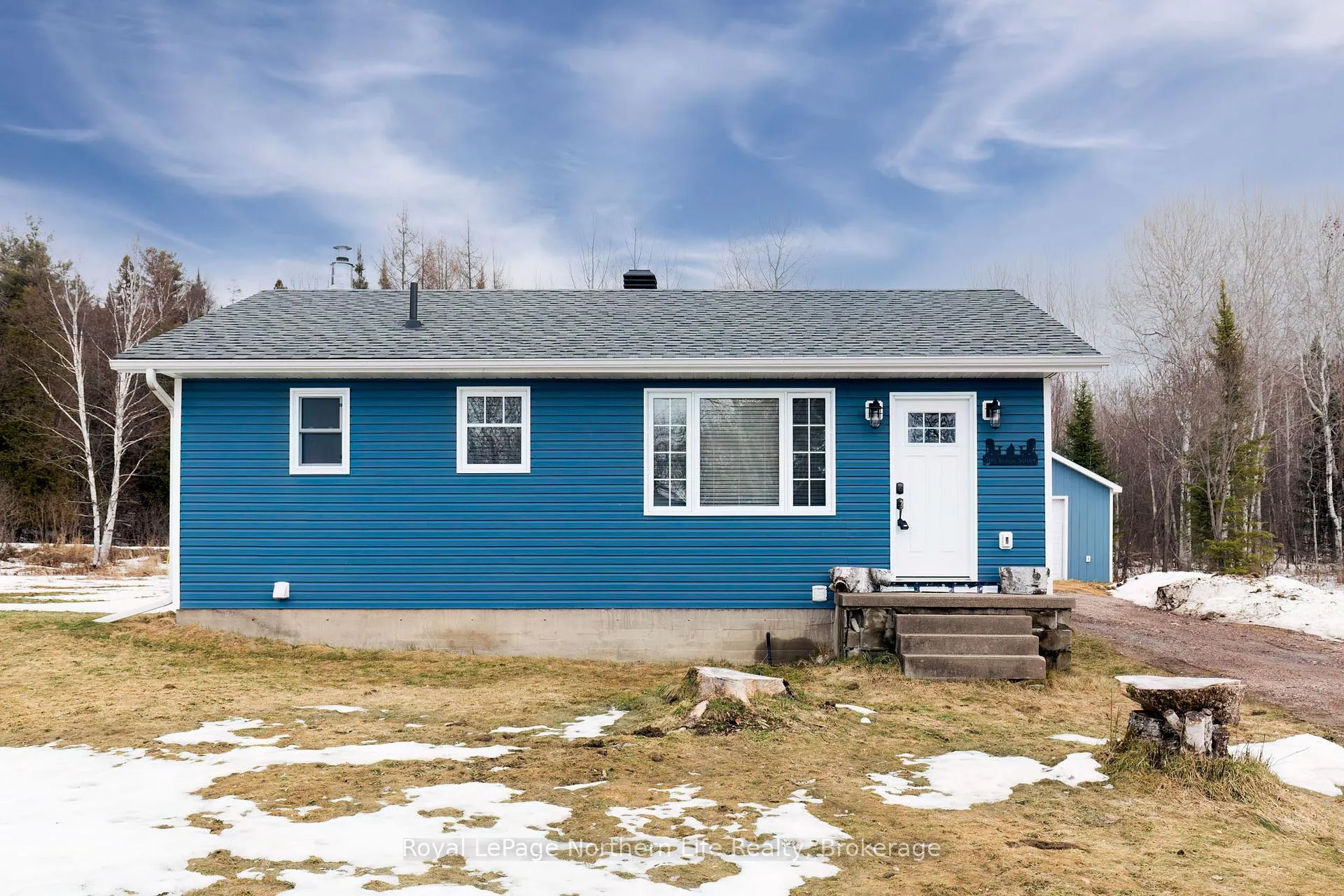 Photo 2 of 300 Yonge Street, Bonfield — HOMEH