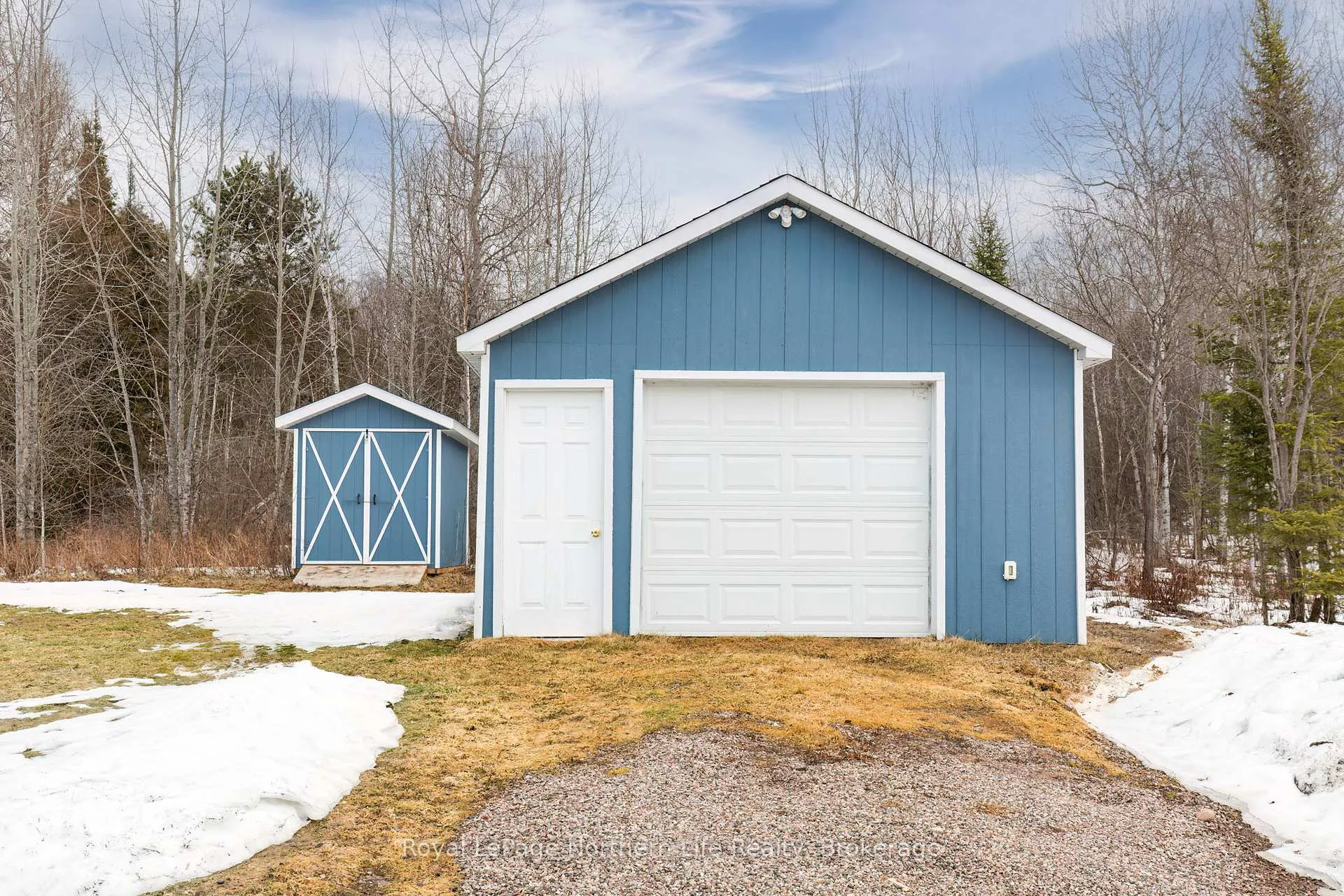 Photo 3 of 300 Yonge Street, Bonfield — HOMEH