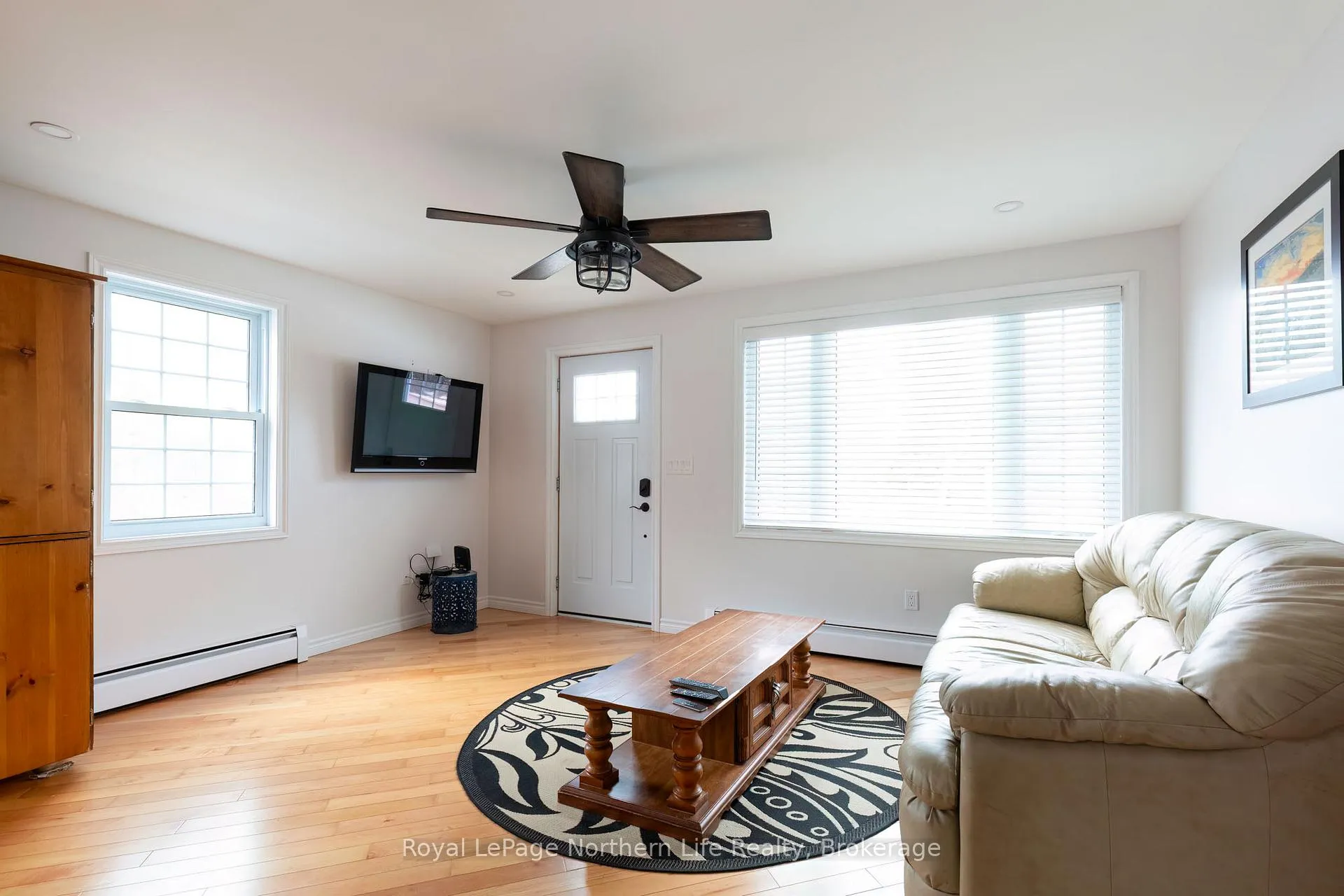 Photo 4 of 300 Yonge Street, Bonfield — HOMEH