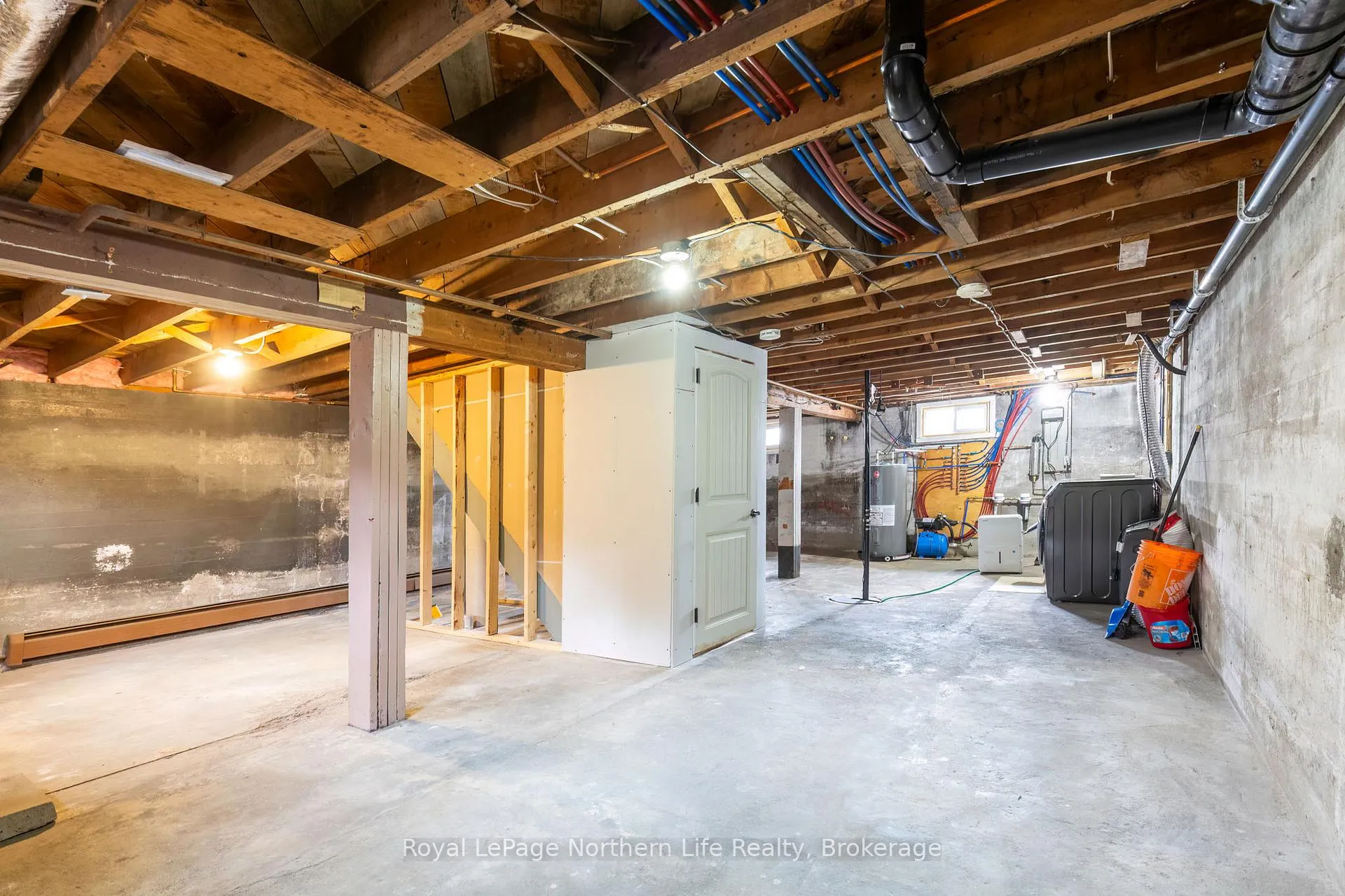 Photo 17 of 300 Yonge Street, Bonfield — HOMEH
