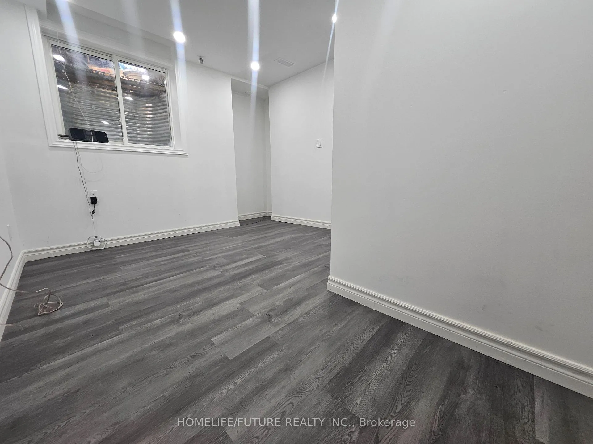 Photo 5 of Unit (Bsmt), 41 Royal Links Circle, Brampton, Vales of Castlemore North — HOMEH