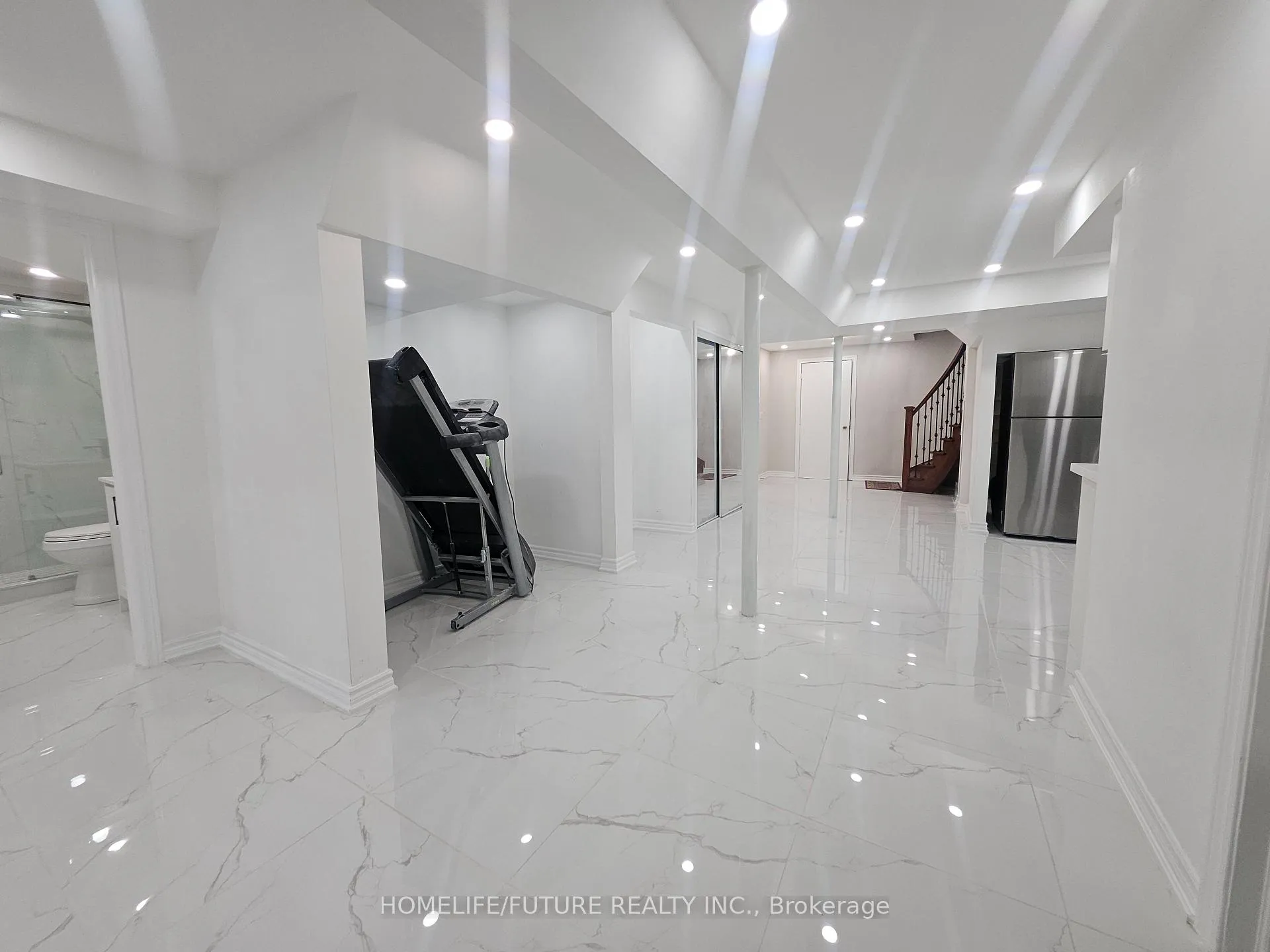 Photo 16 of Unit (Bsmt), 41 Royal Links Circle, Brampton, Vales of Castlemore North — HOMEH