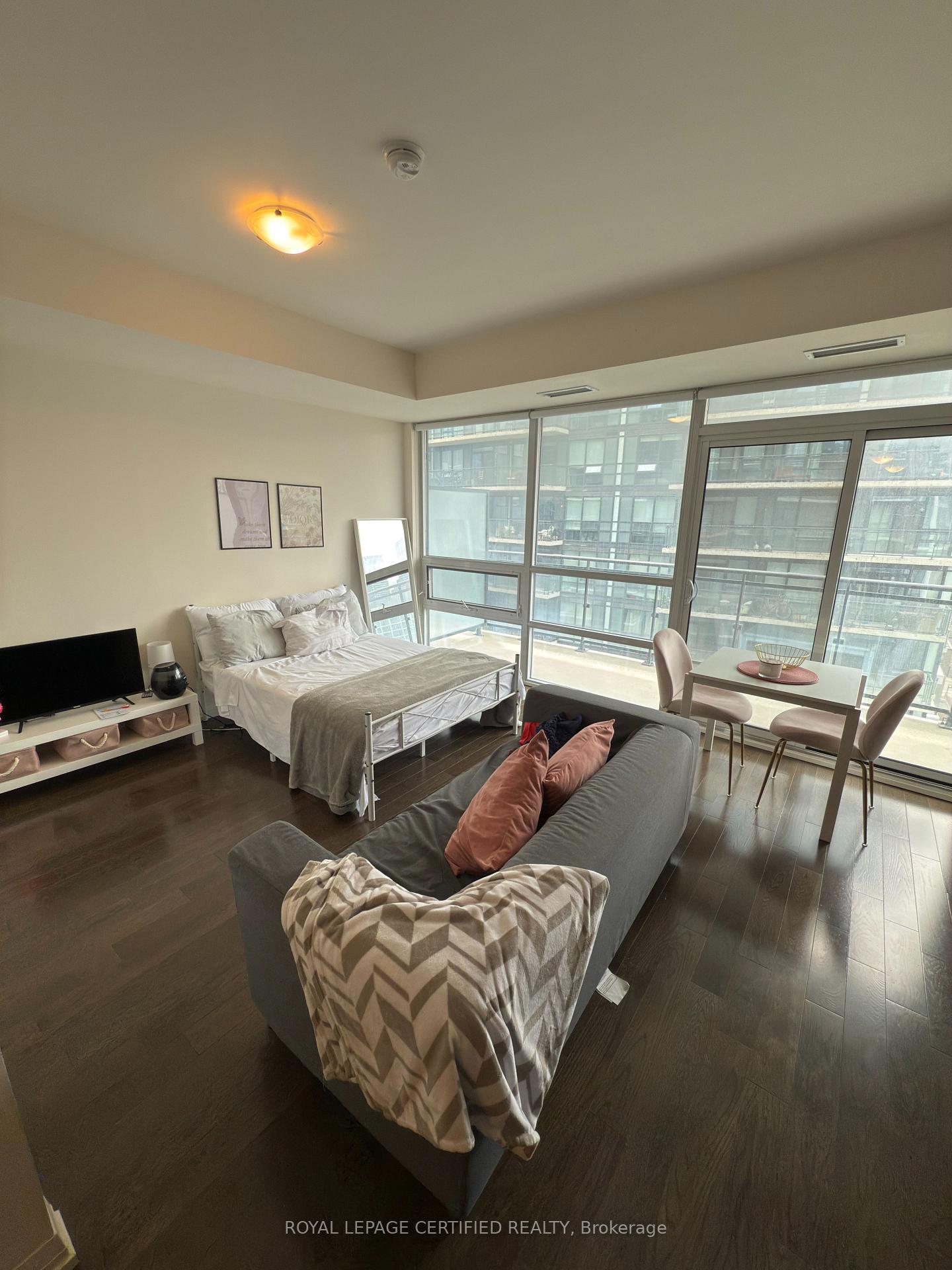 Photo 1 of Unit 1819, 460 Adelaide Street E, Toronto, Moss Park — HOMEH