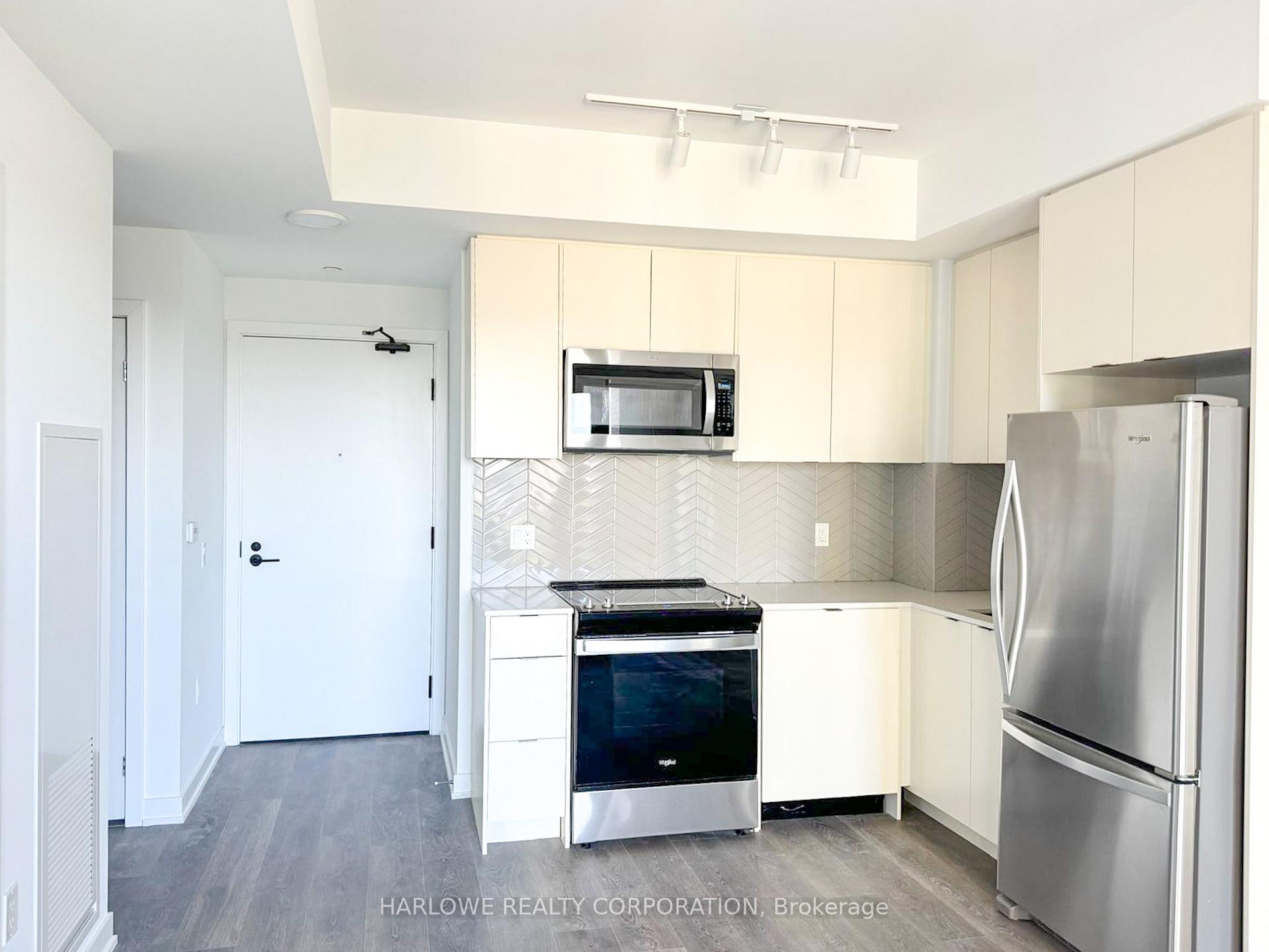 Front of Unit 410 A, 1606 Charles Street