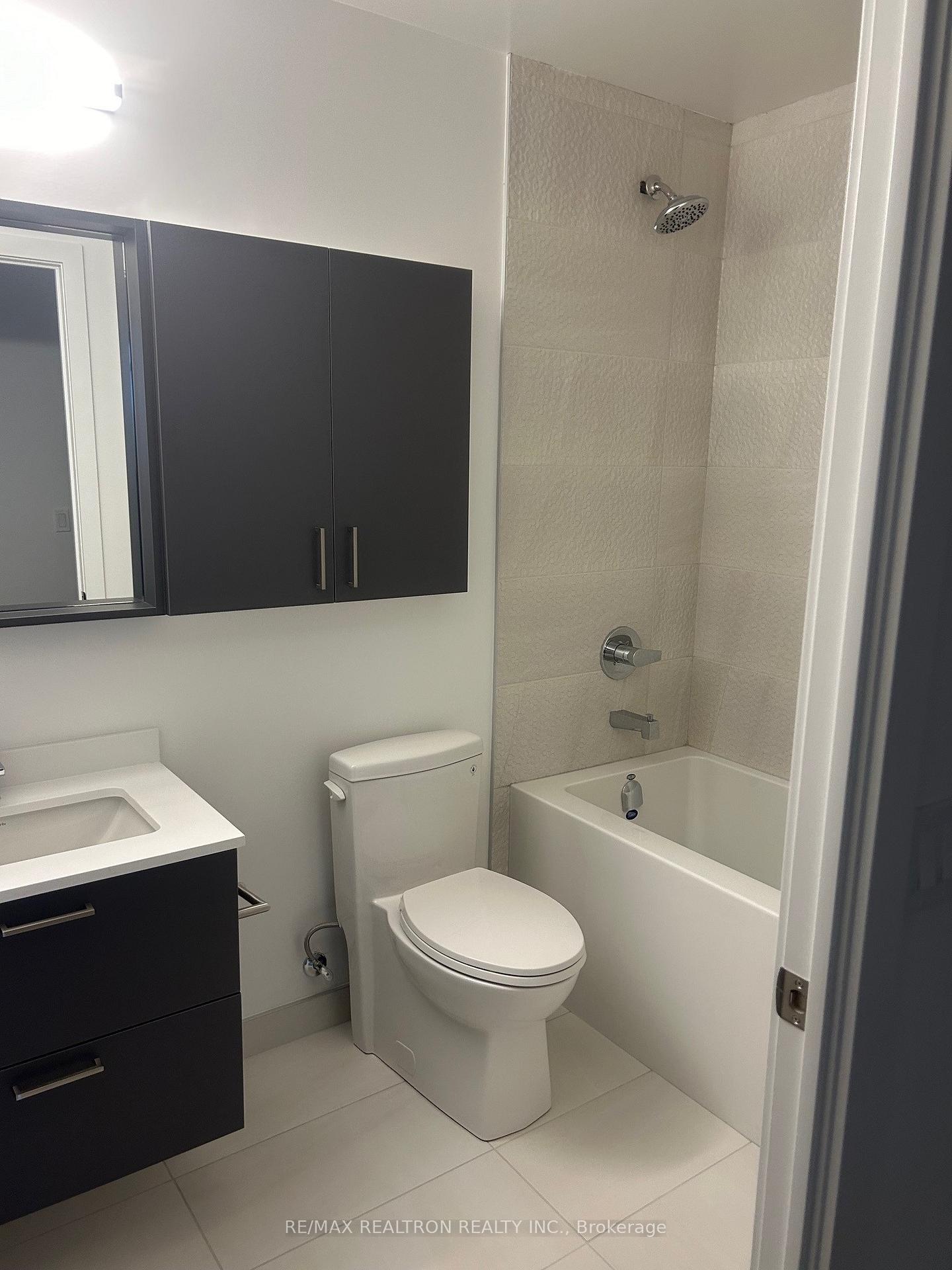 Photo 9 of Unit 2206, 30 Upper Mall Way, Vaughan, Brownridge — HOMEH