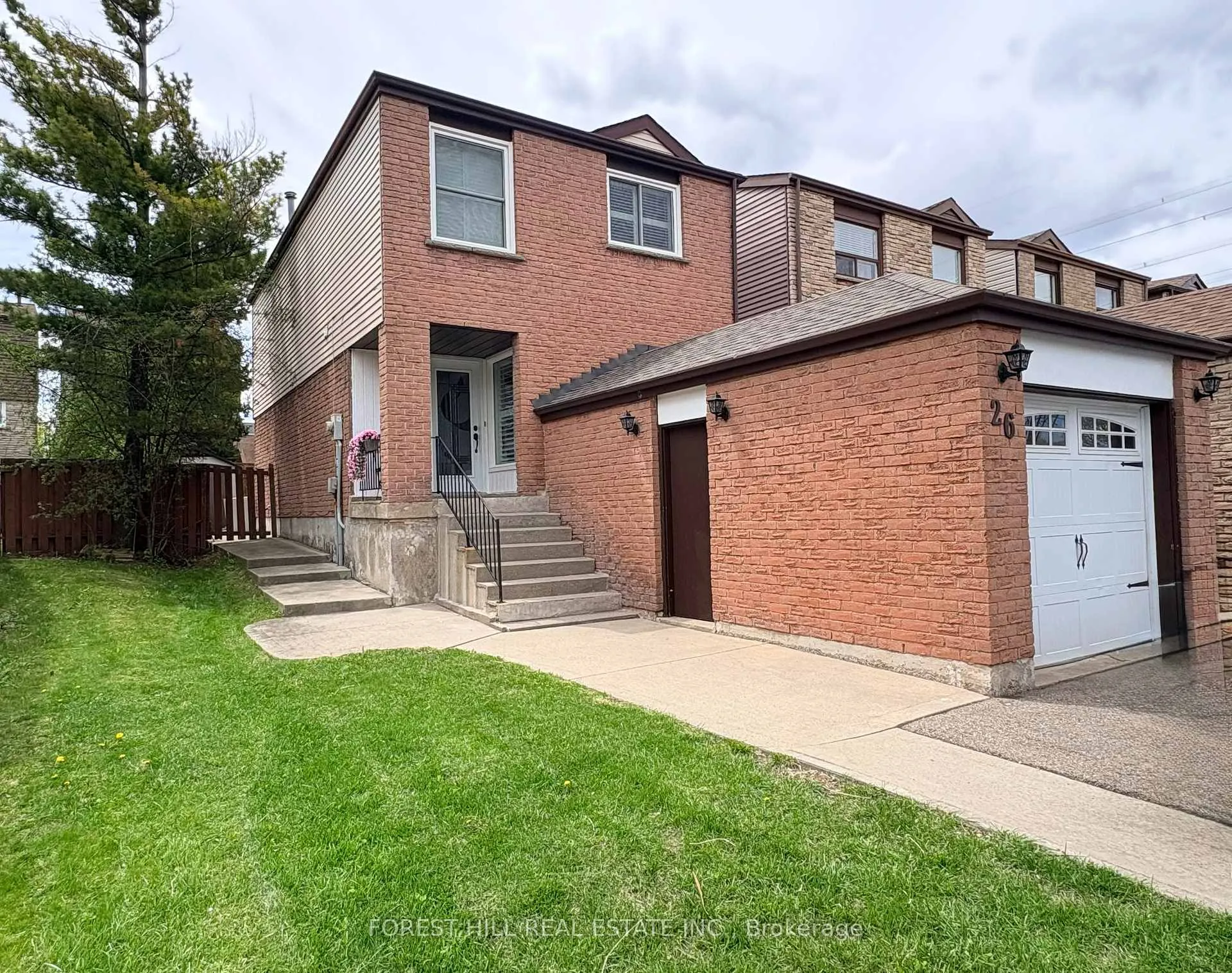 Front of 26 Laurel Valley Court