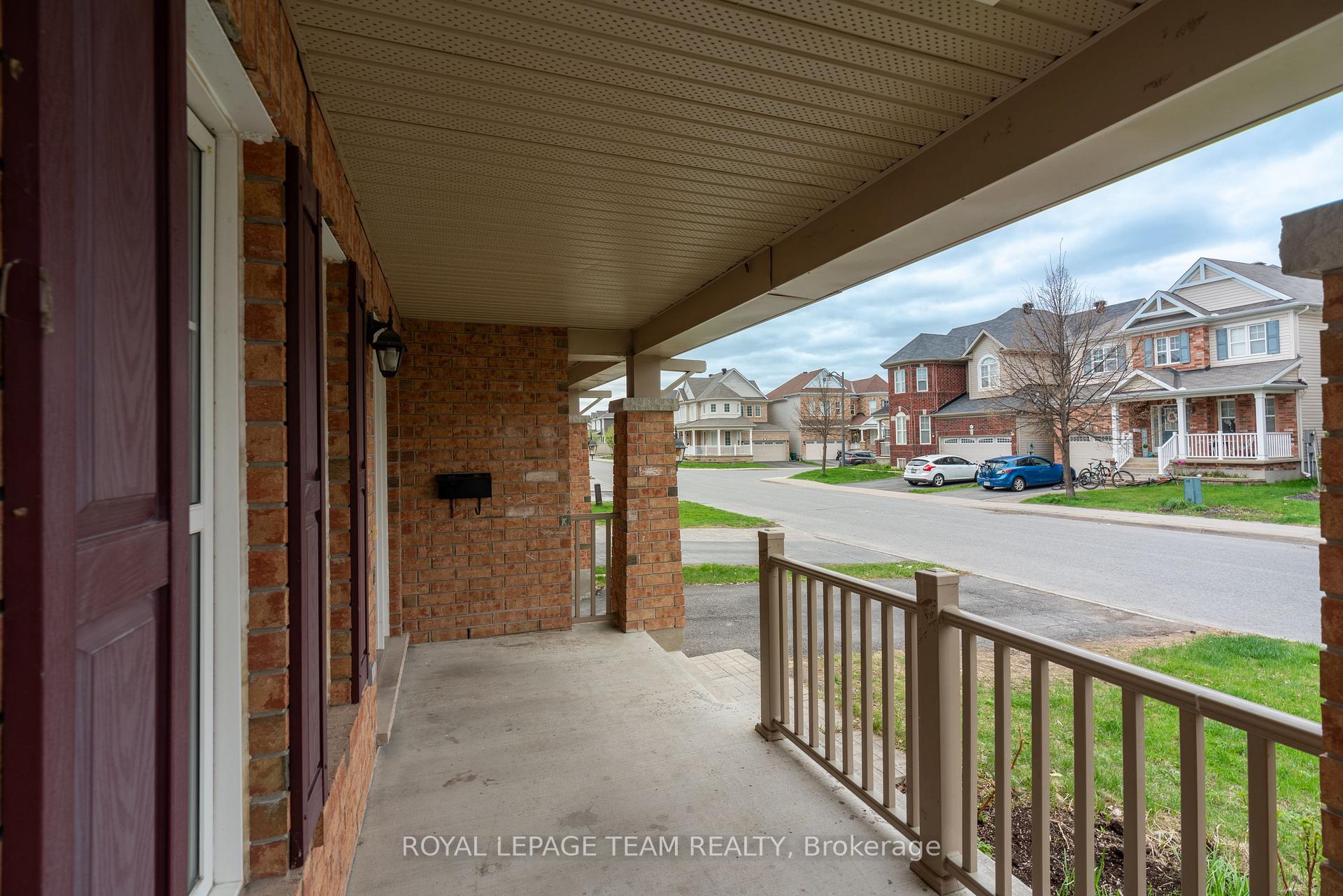 Photo 2 of 3034 Freshwater Way, Ottawa, Barrhaven - Half Moon Bay — HOMEH