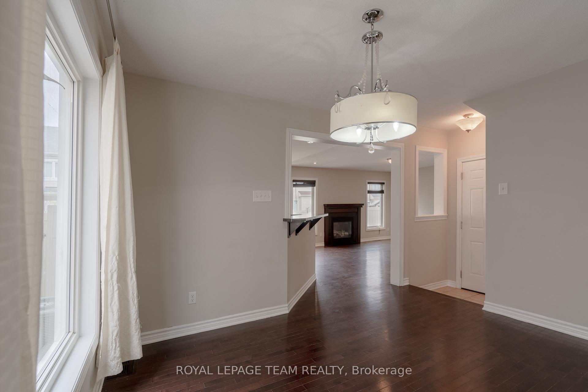 Photo 10 of 3034 Freshwater Way, Ottawa, Barrhaven - Half Moon Bay — HOMEH