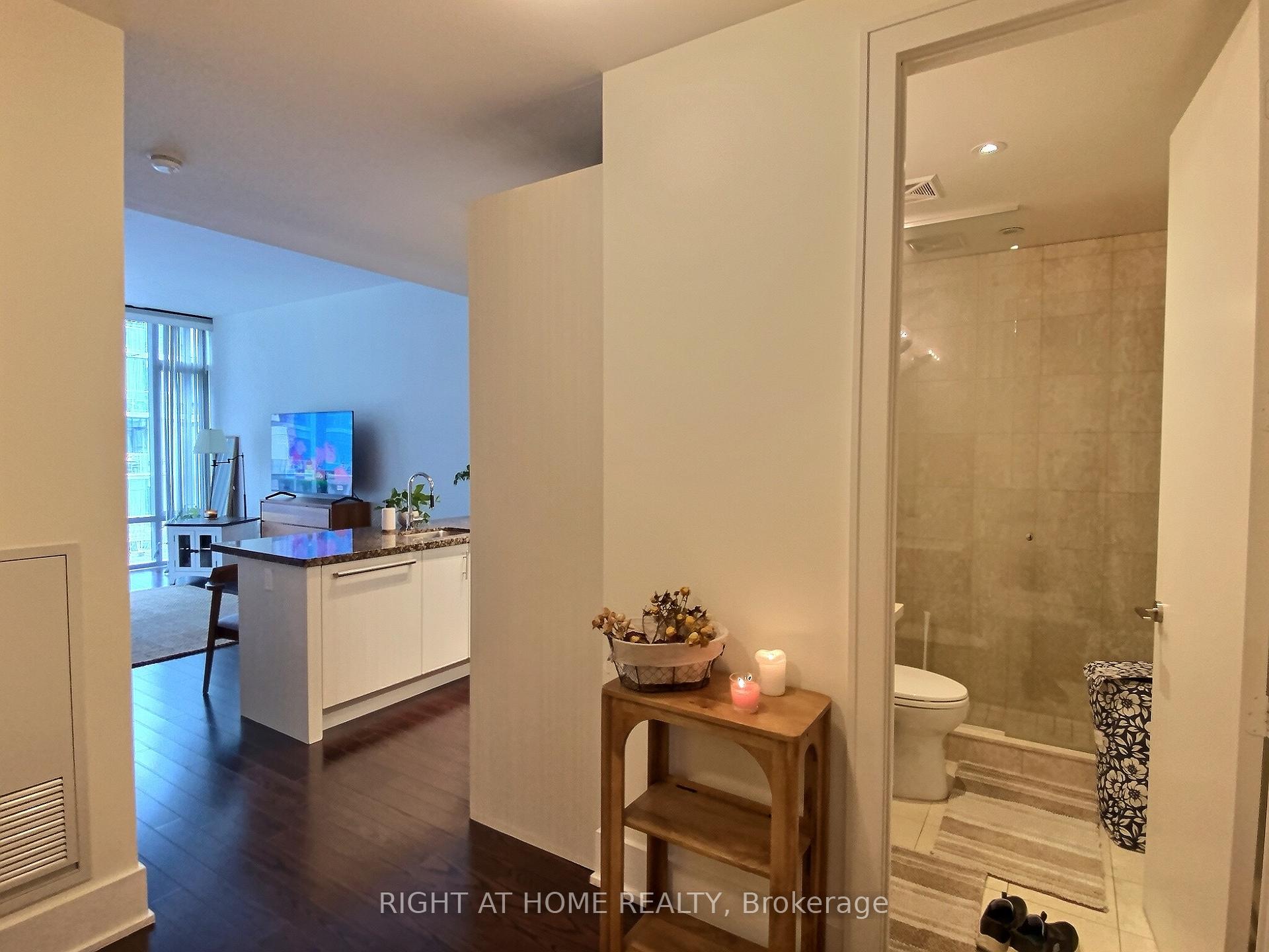 Photo 5 of Unit 618, 39 Queens Quay E, Toronto, Waterfront Communities — HOMEH
