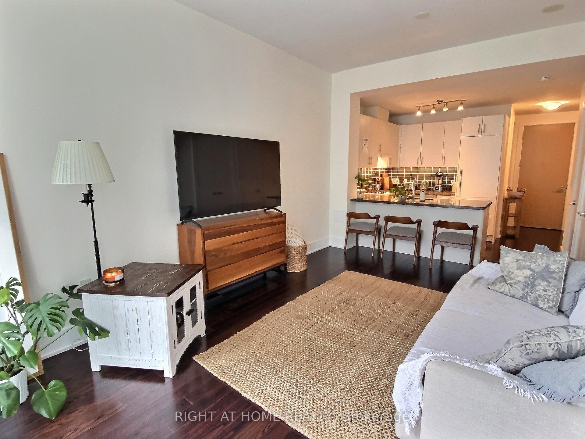 Photo 7 of Unit 618, 39 Queens Quay E, Toronto, Waterfront Communities — HOMEH