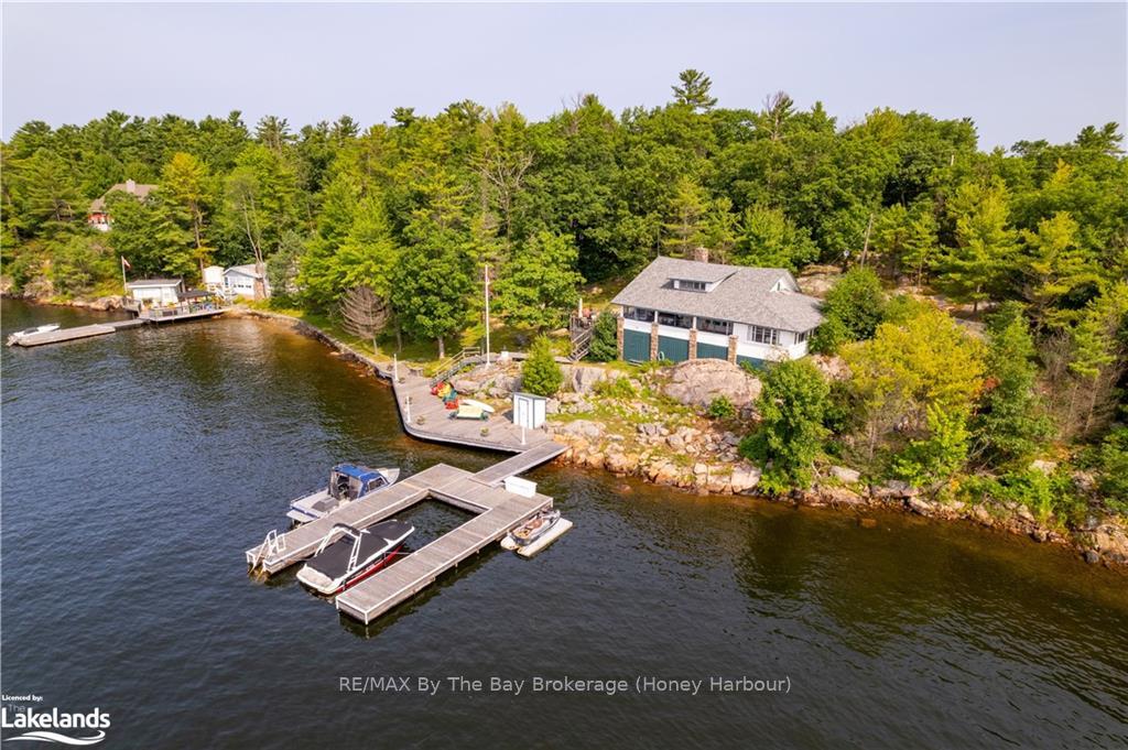 Front of 2602 Is 820 Georgian Bay