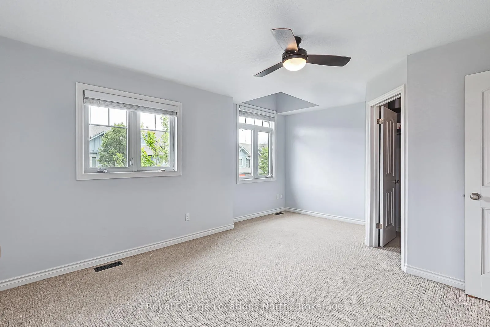 Photo 5 of 31 Silver Glen Boulevard, Collingwood — HOMEH
