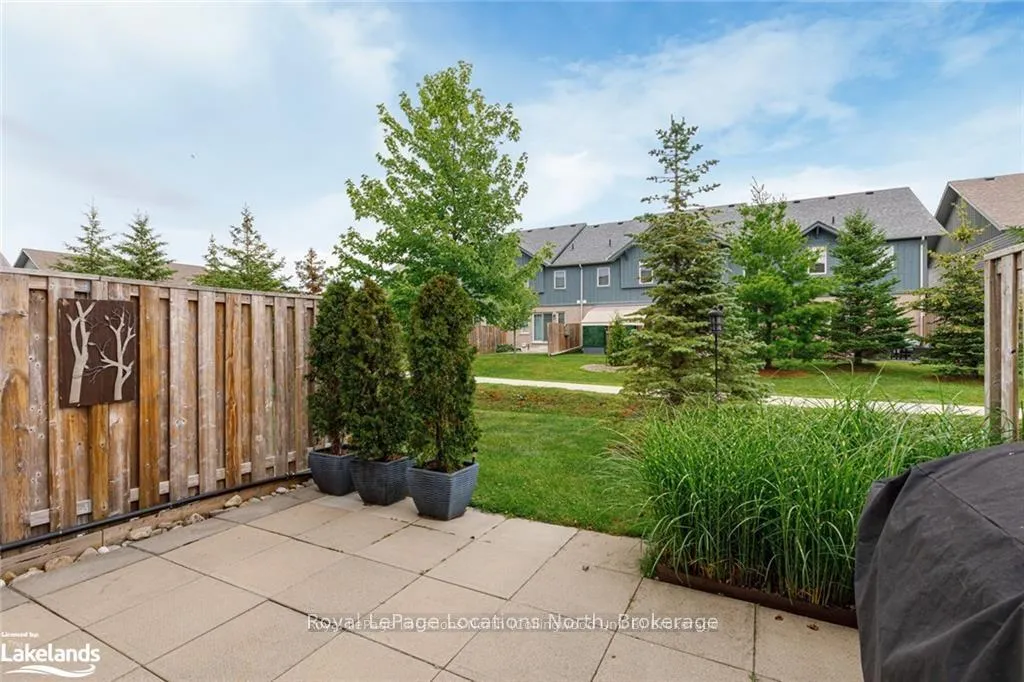 Photo 15 of 31 Silver Glen Boulevard, Collingwood — HOMEH