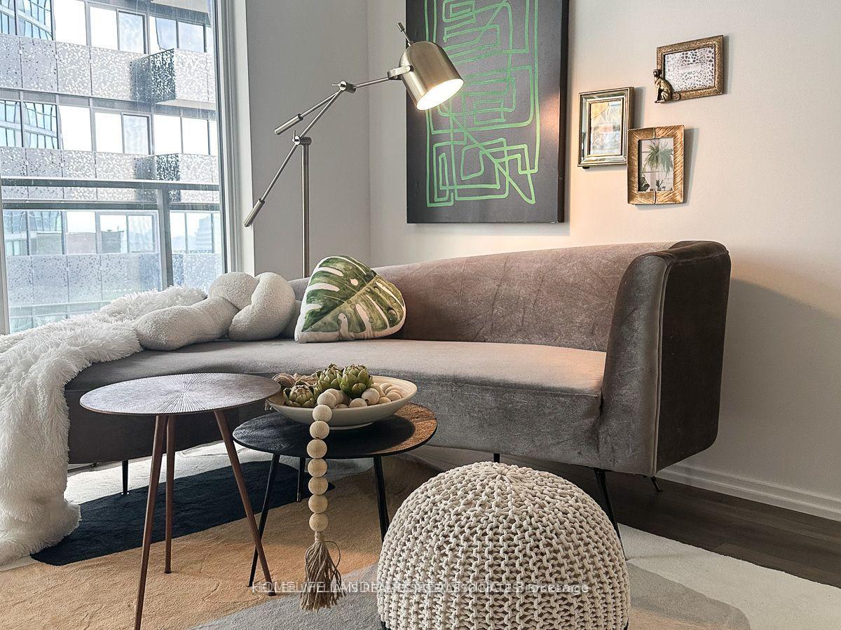Photo 8 of Unit 1811, 45 Charles Street E, Toronto, Church-Yonge Corridor — HOMEH