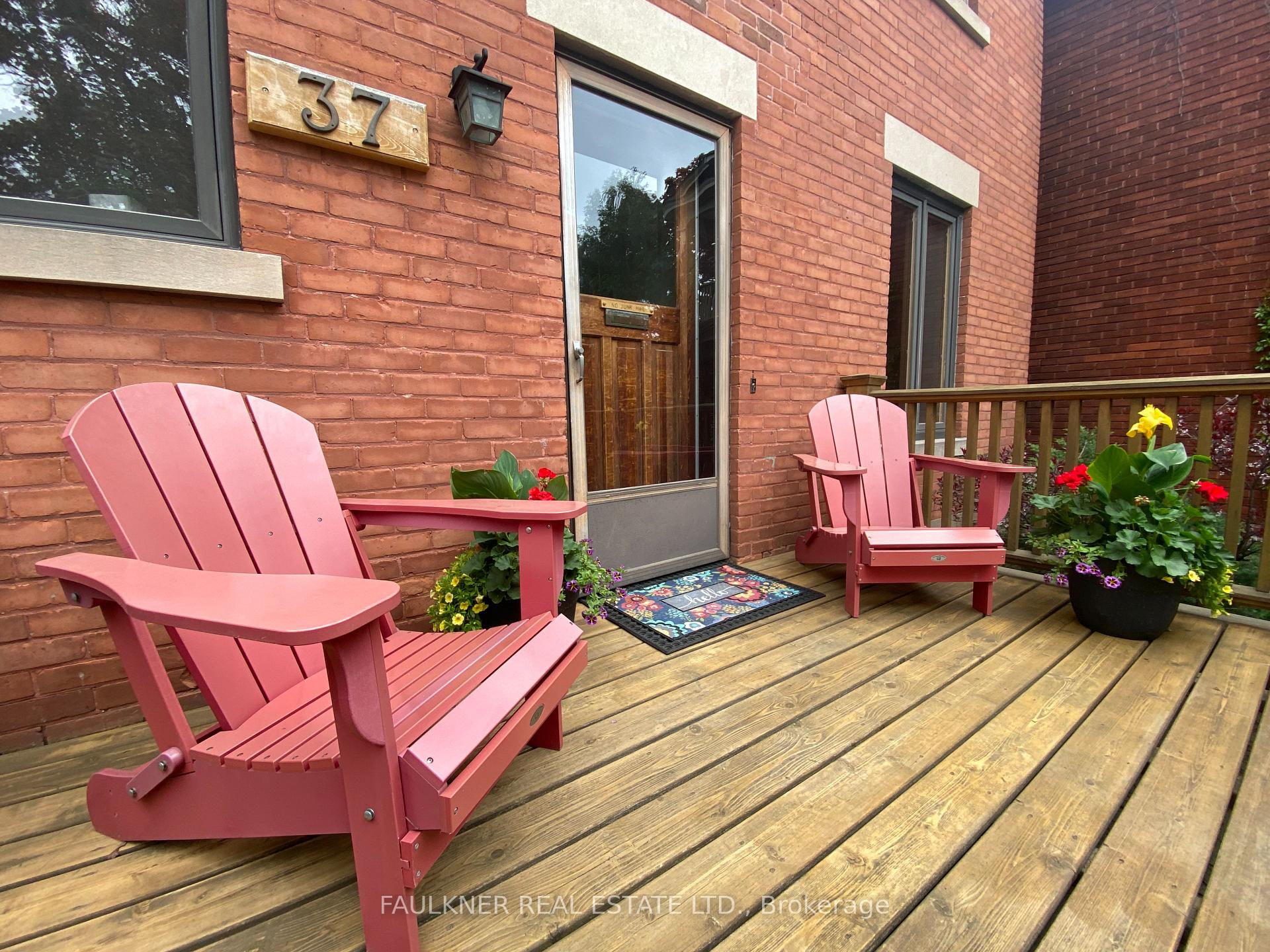 Photo 3 of 37 Craig Street, Ottawa, Glebe — HOMEH