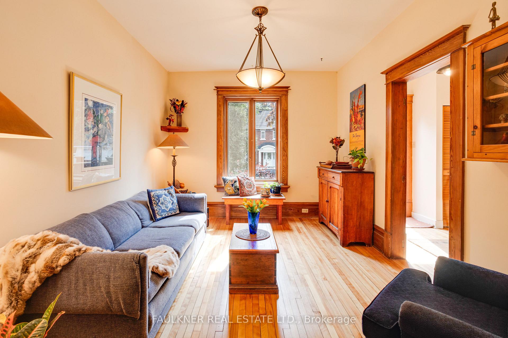 Photo 4 of 37 Craig Street, Ottawa, Glebe — HOMEH