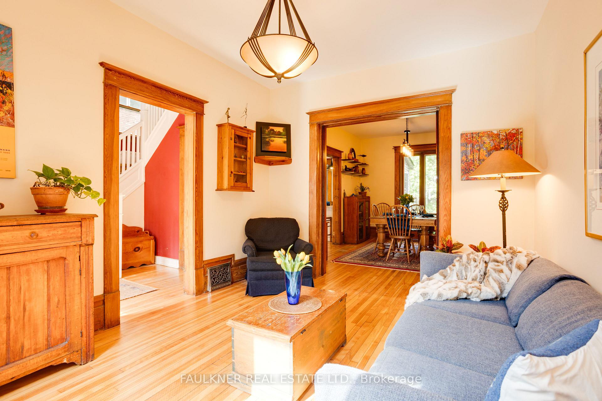 Photo 5 of 37 Craig Street, Ottawa, Glebe — HOMEH
