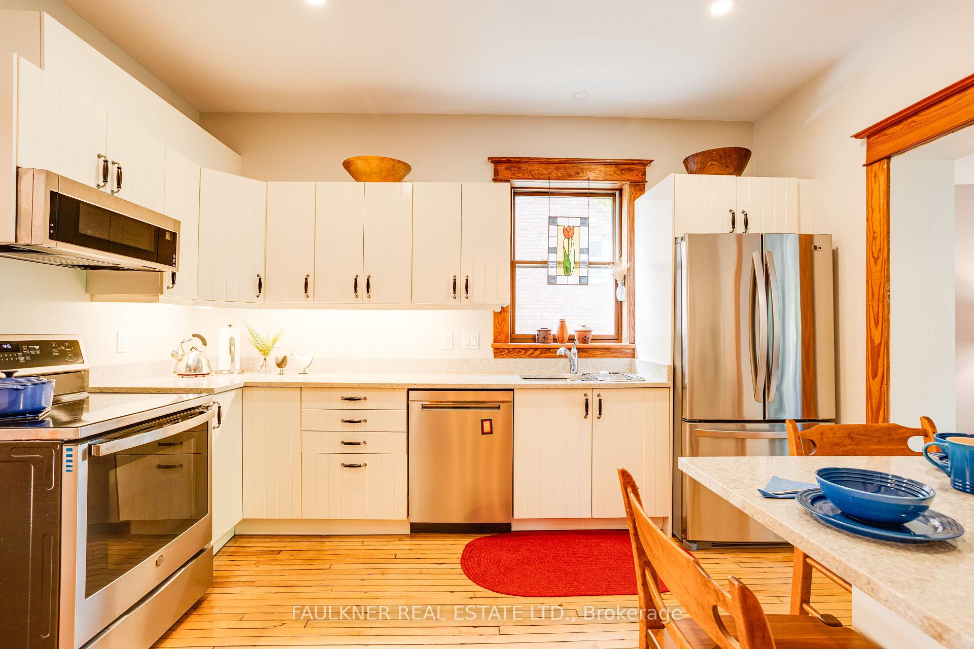Photo 10 of 37 Craig Street, Ottawa, Glebe — HOMEH