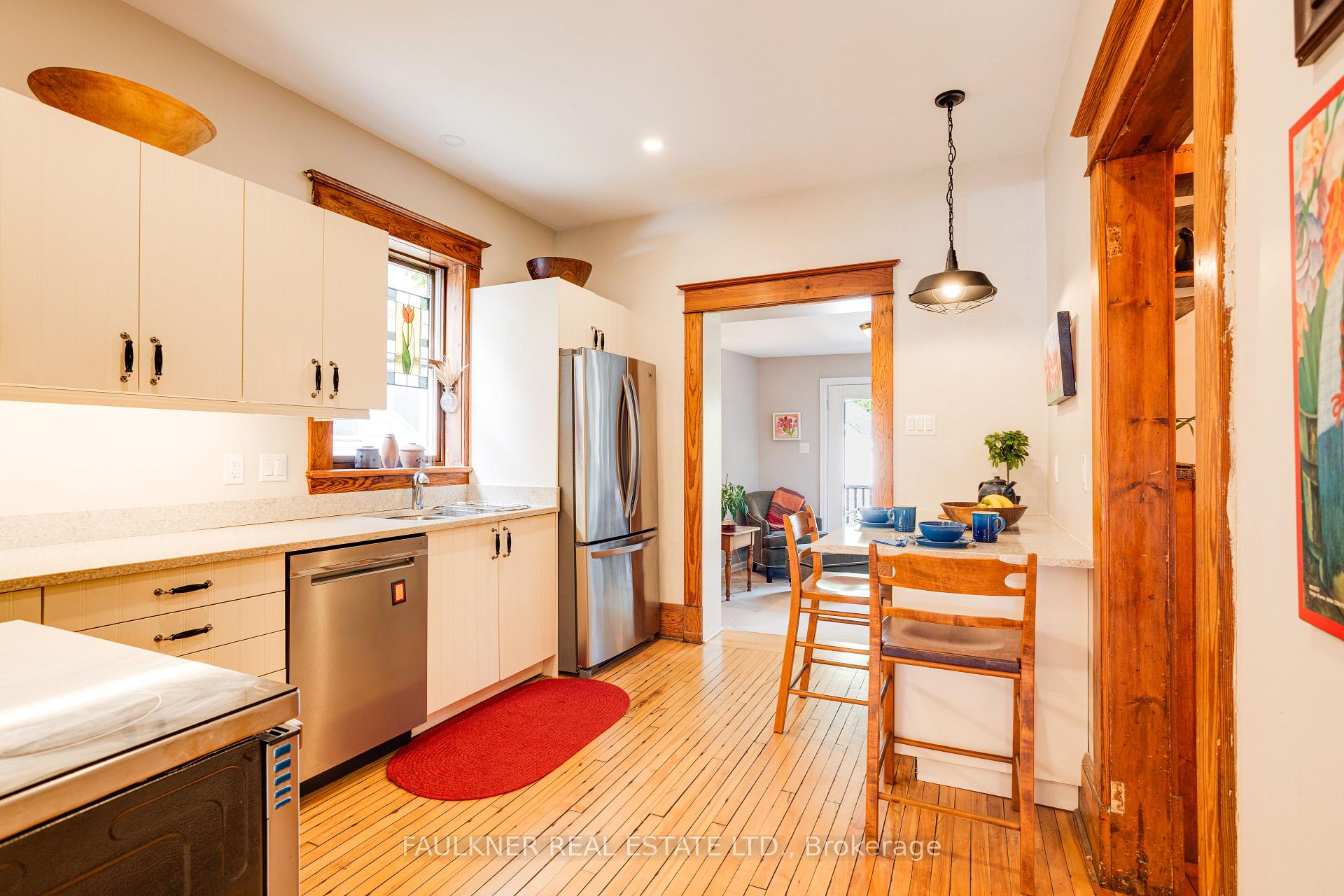 Photo 11 of 37 Craig Street, Ottawa, Glebe — HOMEH