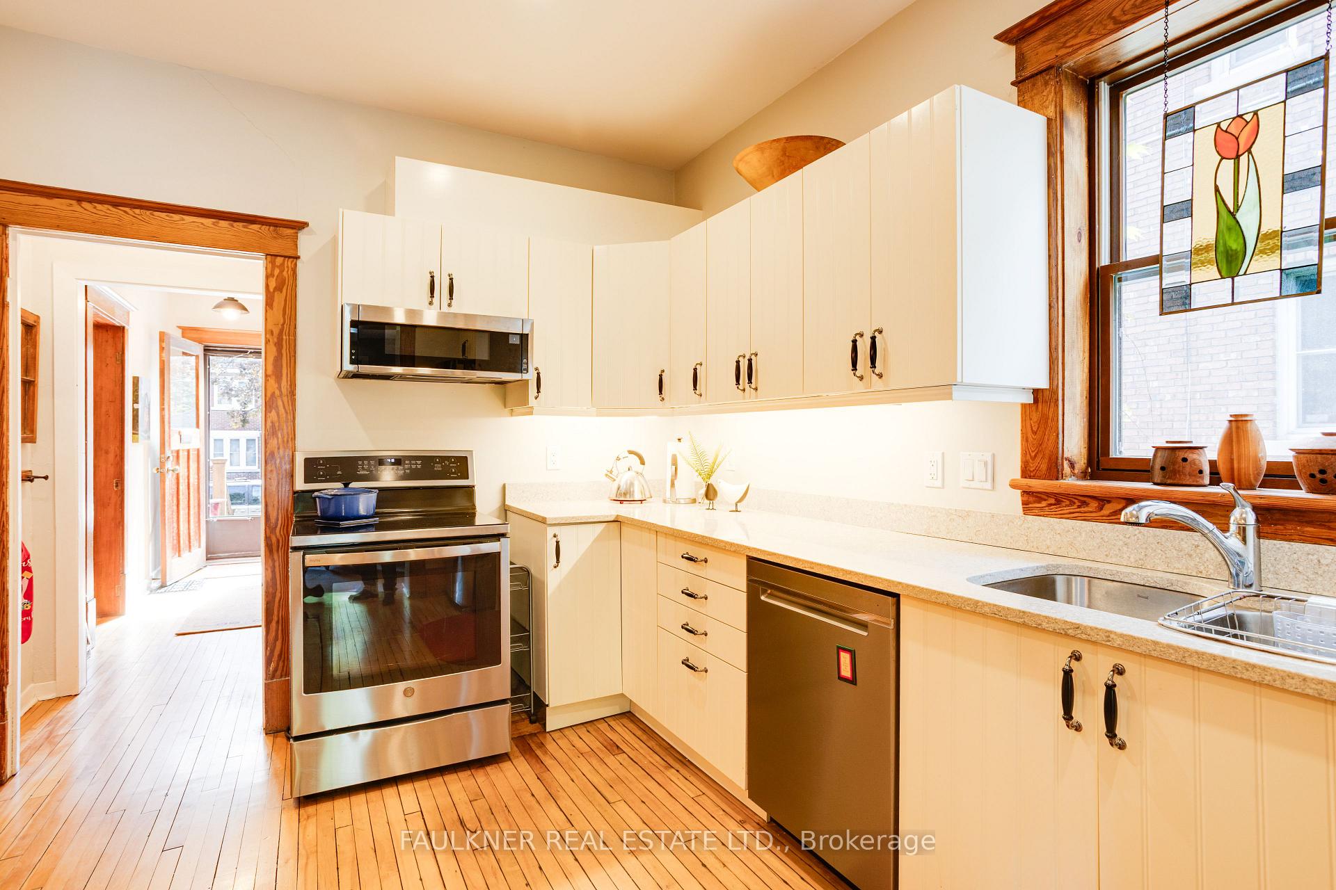Photo 12 of 37 Craig Street, Ottawa, Glebe — HOMEH