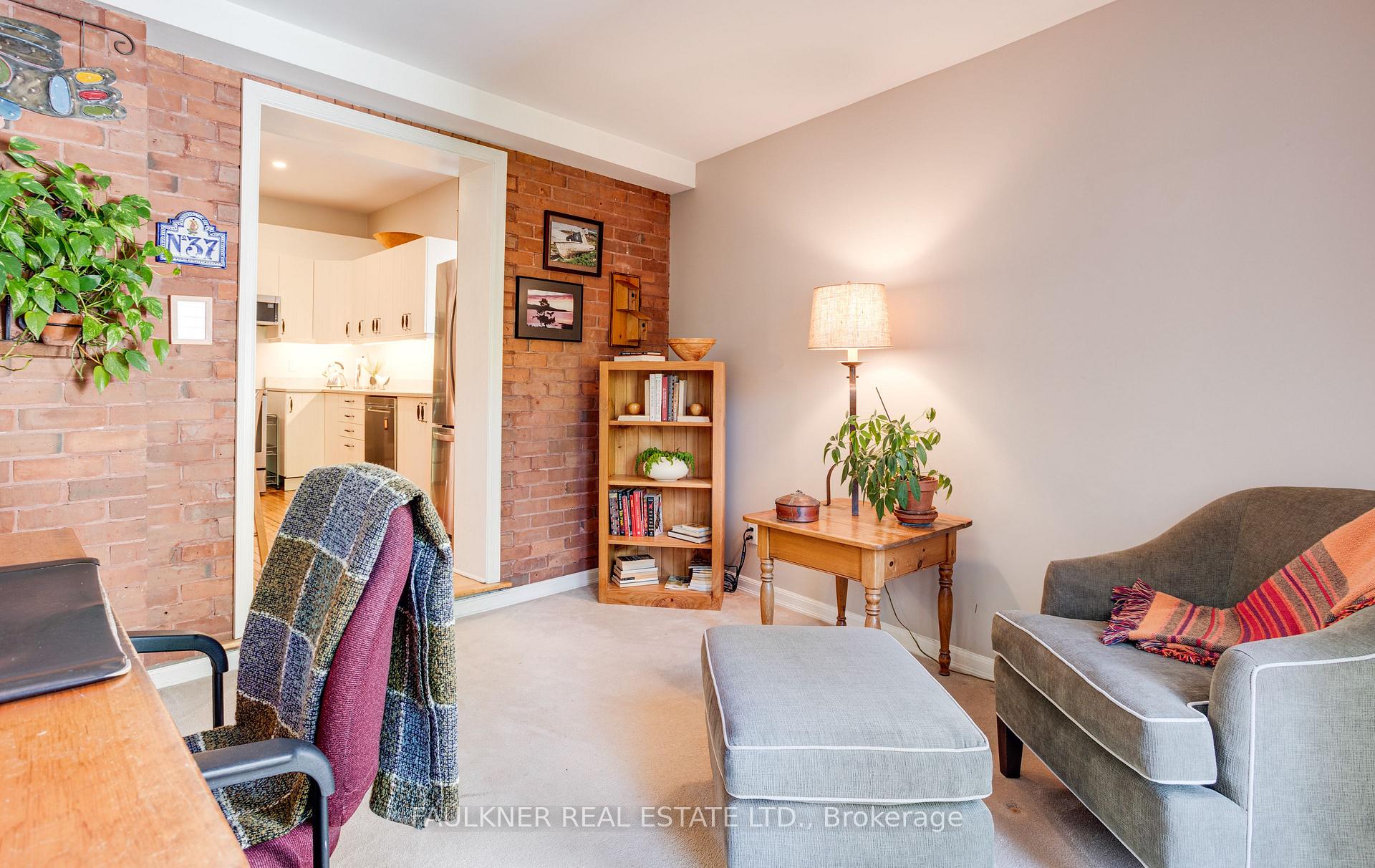 Photo 17 of 37 Craig Street, Ottawa, Glebe — HOMEH