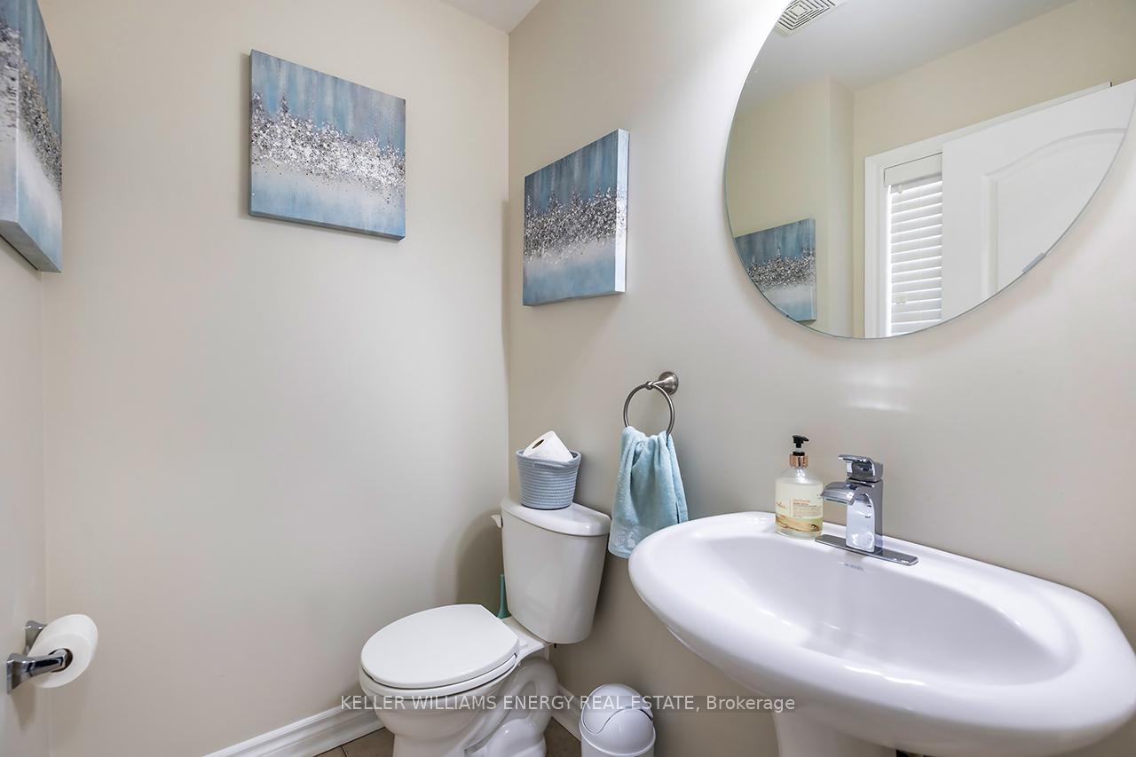 Photo 6 of 8 Bagnell Crescent, Clarington, Bowmanville — HOMEH