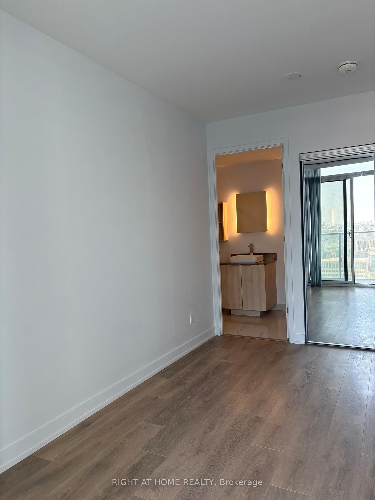 Photo 11 of Unit 2712, 501 Yonge Street, Toronto, Church-Yonge Corridor — HOMEH