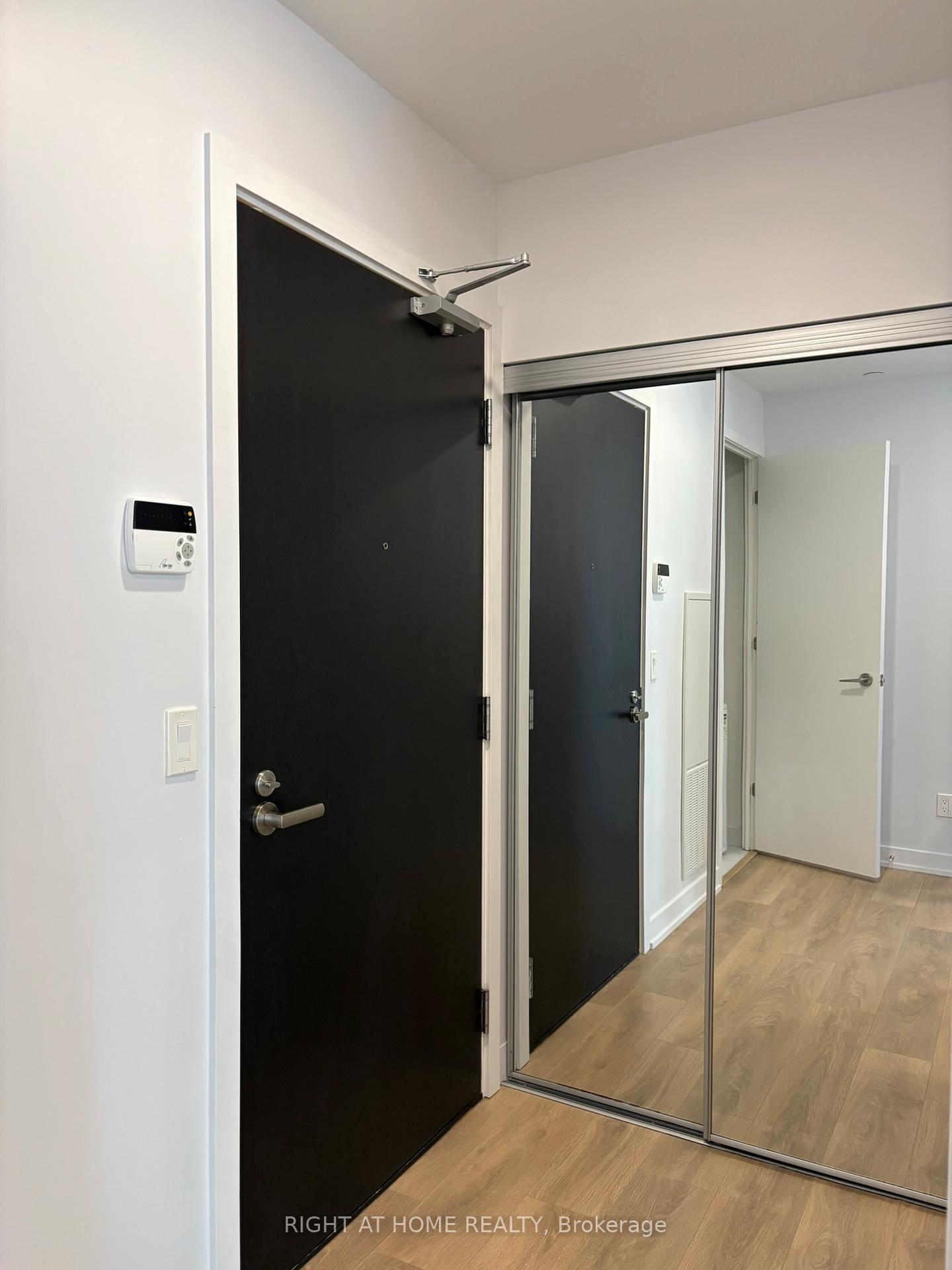 Photo 14 of Unit 2712, 501 Yonge Street, Toronto, Church-Yonge Corridor — HOMEH