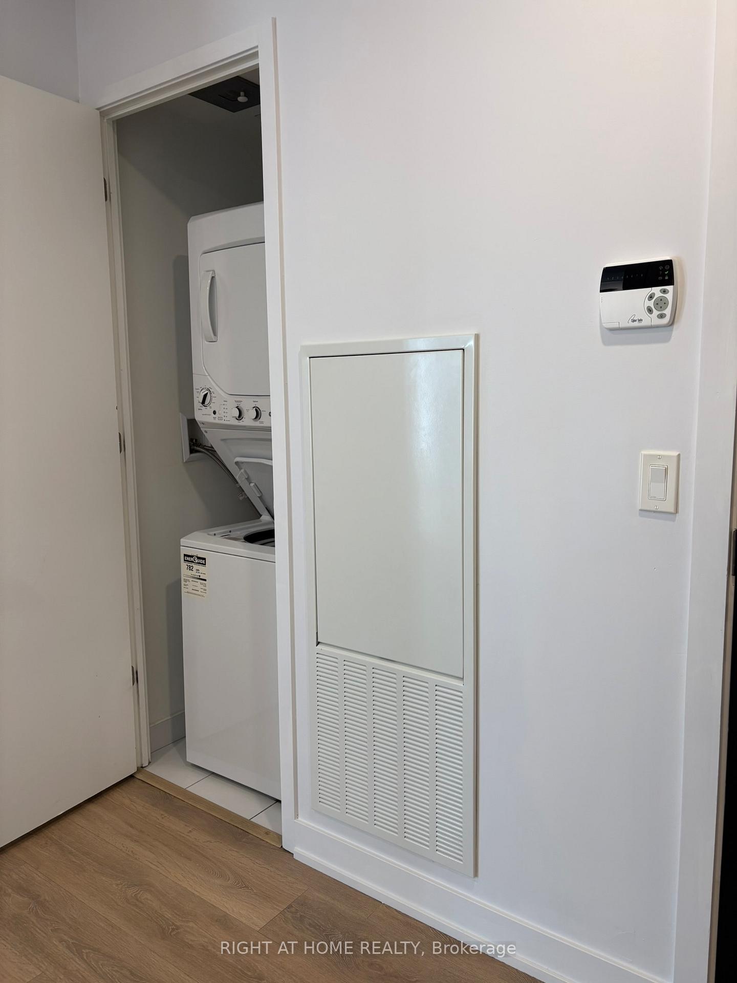 Photo 17 of Unit 2712, 501 Yonge Street, Toronto, Church-Yonge Corridor — HOMEH