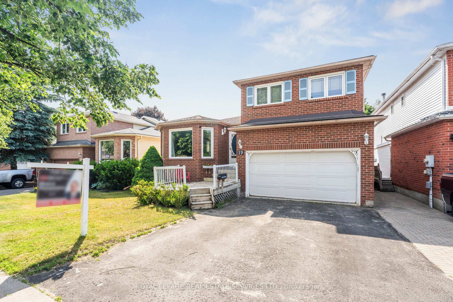 Photo 1 of 19 Engel Crescent, Barrie, Letitia Heights — HOMEH