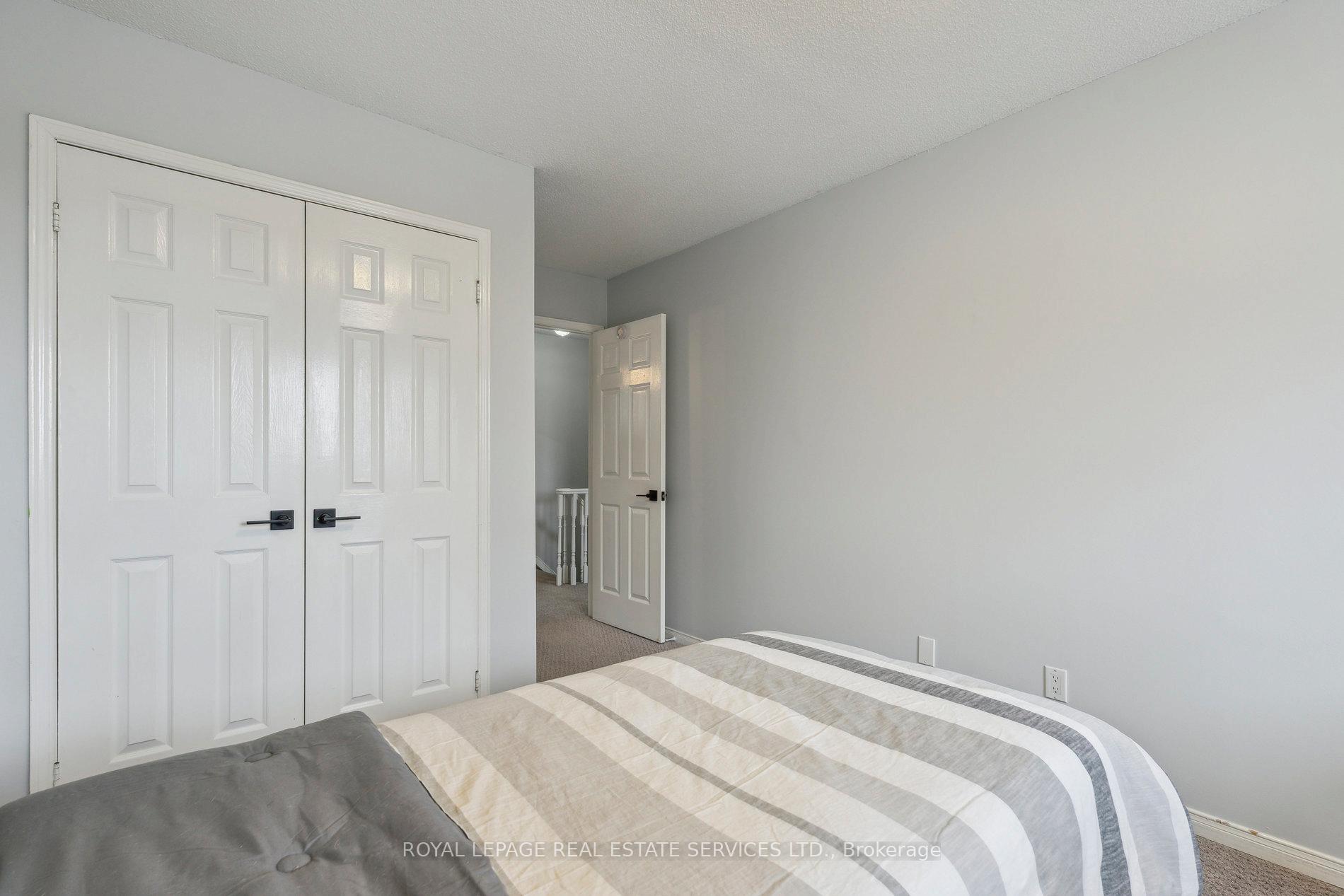 Photo 29 of 19 Engel Crescent, Barrie, Letitia Heights — HOMEH