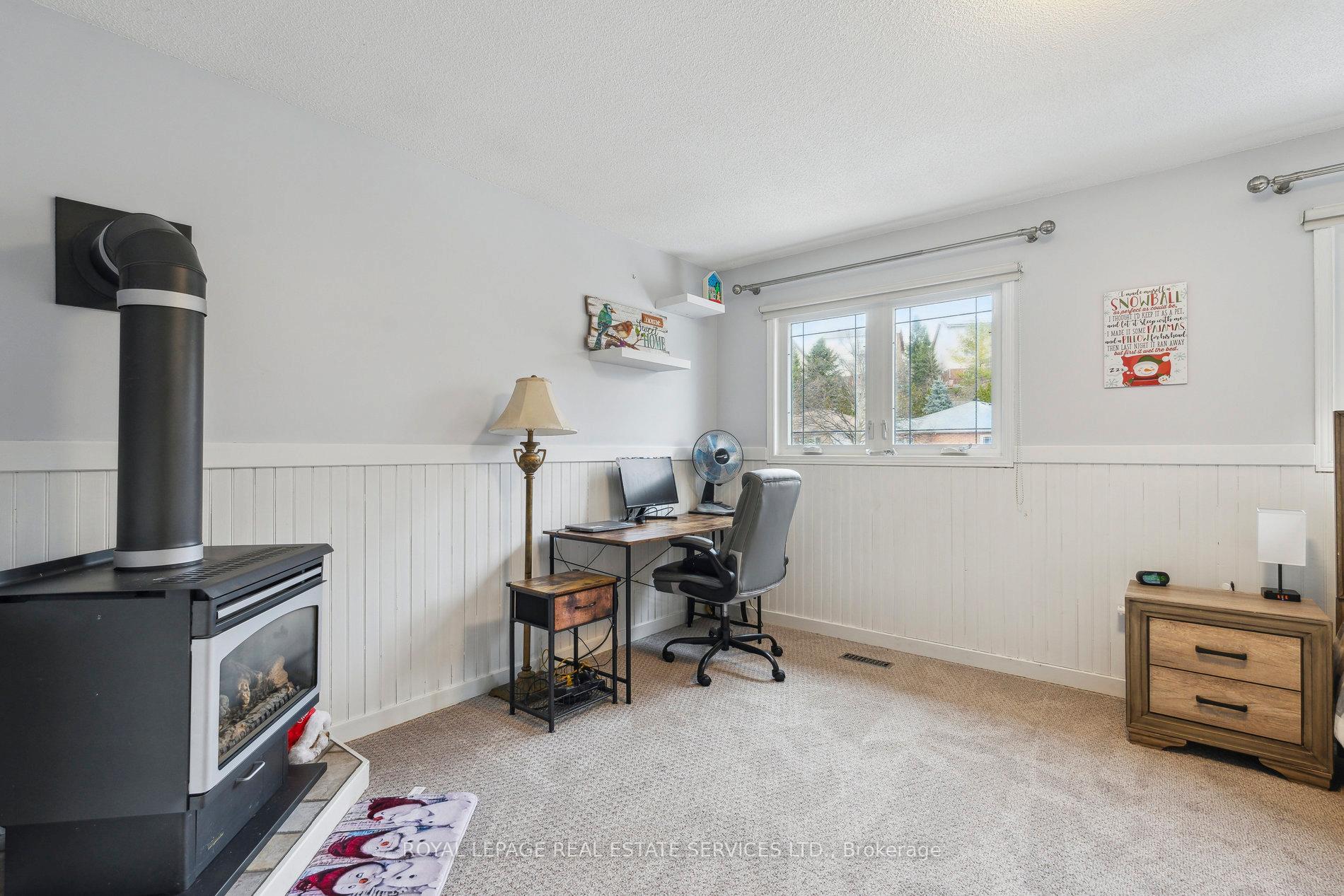 Photo 31 of 19 Engel Crescent, Barrie, Letitia Heights — HOMEH
