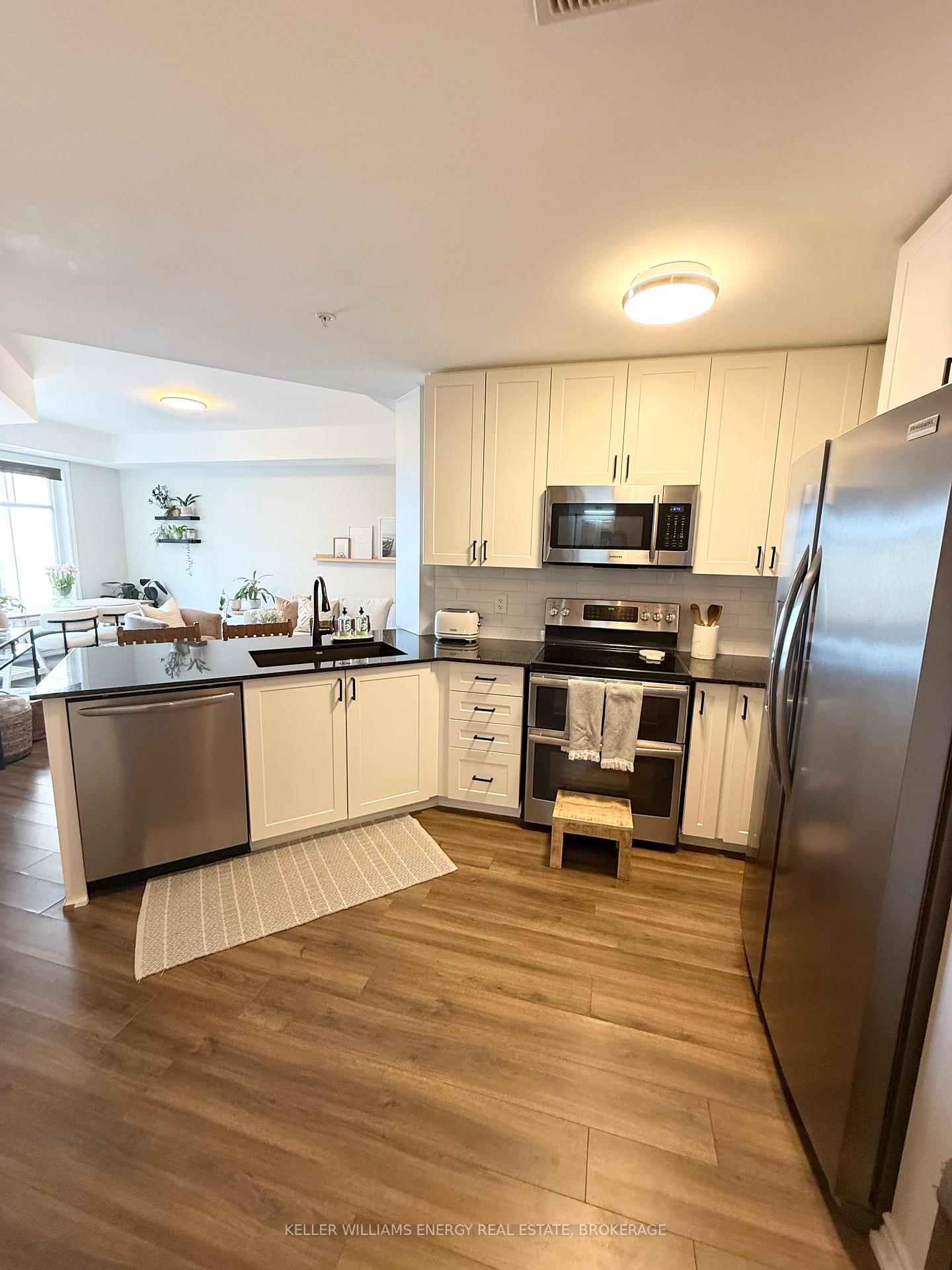 Photo 5 of Unit 416, 680 Gordon Street, Whitby, Port Whitby — HOMEH