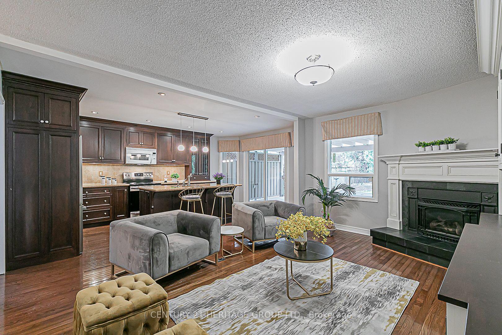 Photo 10 of 5 Haskell Crescent, Aurora, Aurora Highlands — HOMEH