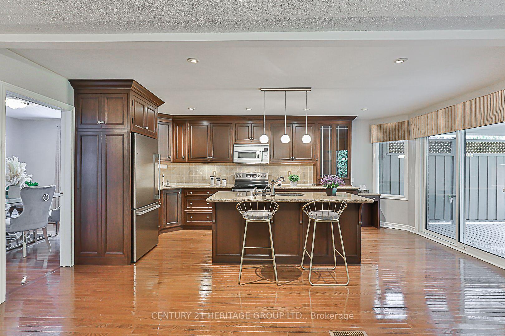 Photo 11 of 5 Haskell Crescent, Aurora, Aurora Highlands — HOMEH