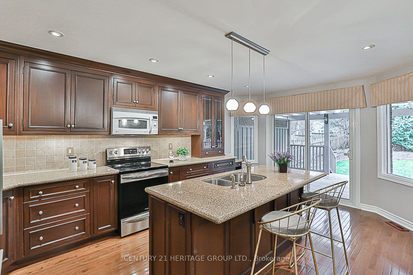 Photo 13 of 5 Haskell Crescent, Aurora, Aurora Highlands — HOMEH