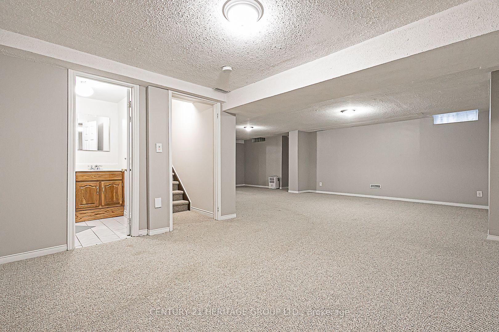 Photo 25 of 5 Haskell Crescent, Aurora, Aurora Highlands — HOMEH