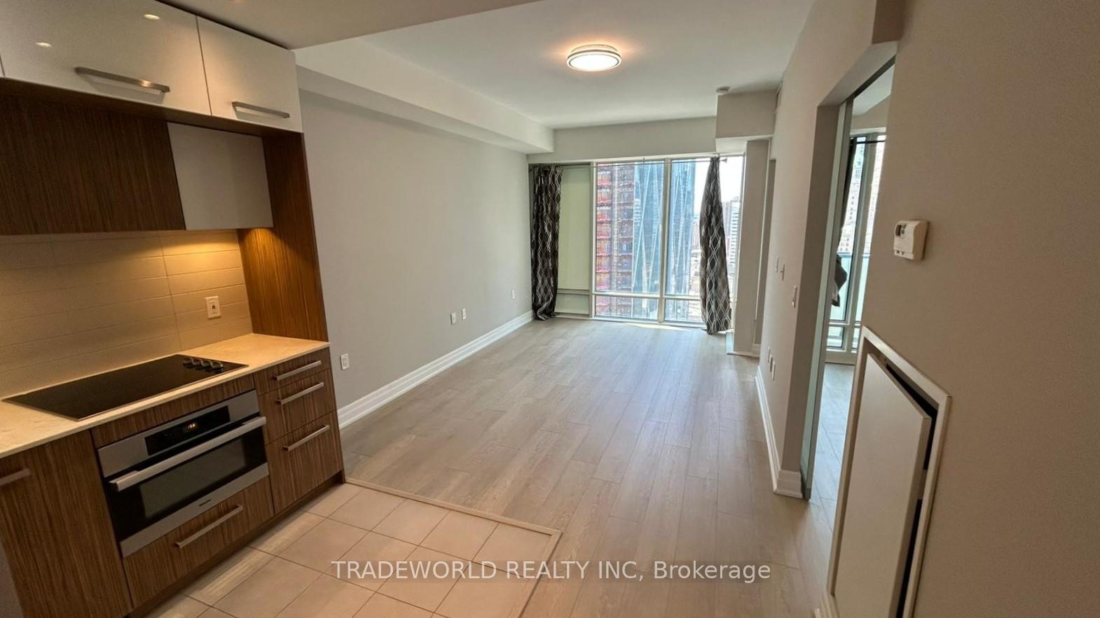 Photo 2 of Unit 2404, 8 The Esplanade, Toronto, Waterfront Communities — HOMEH