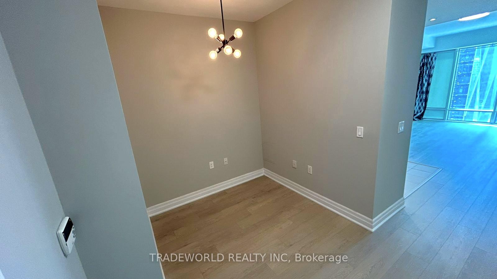 Photo 16 of Unit 2404, 8 The Esplanade, Toronto, Waterfront Communities — HOMEH
